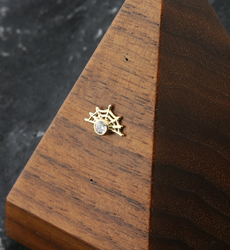 14kt Gold Clear CZ Spiderweb Threadless Top