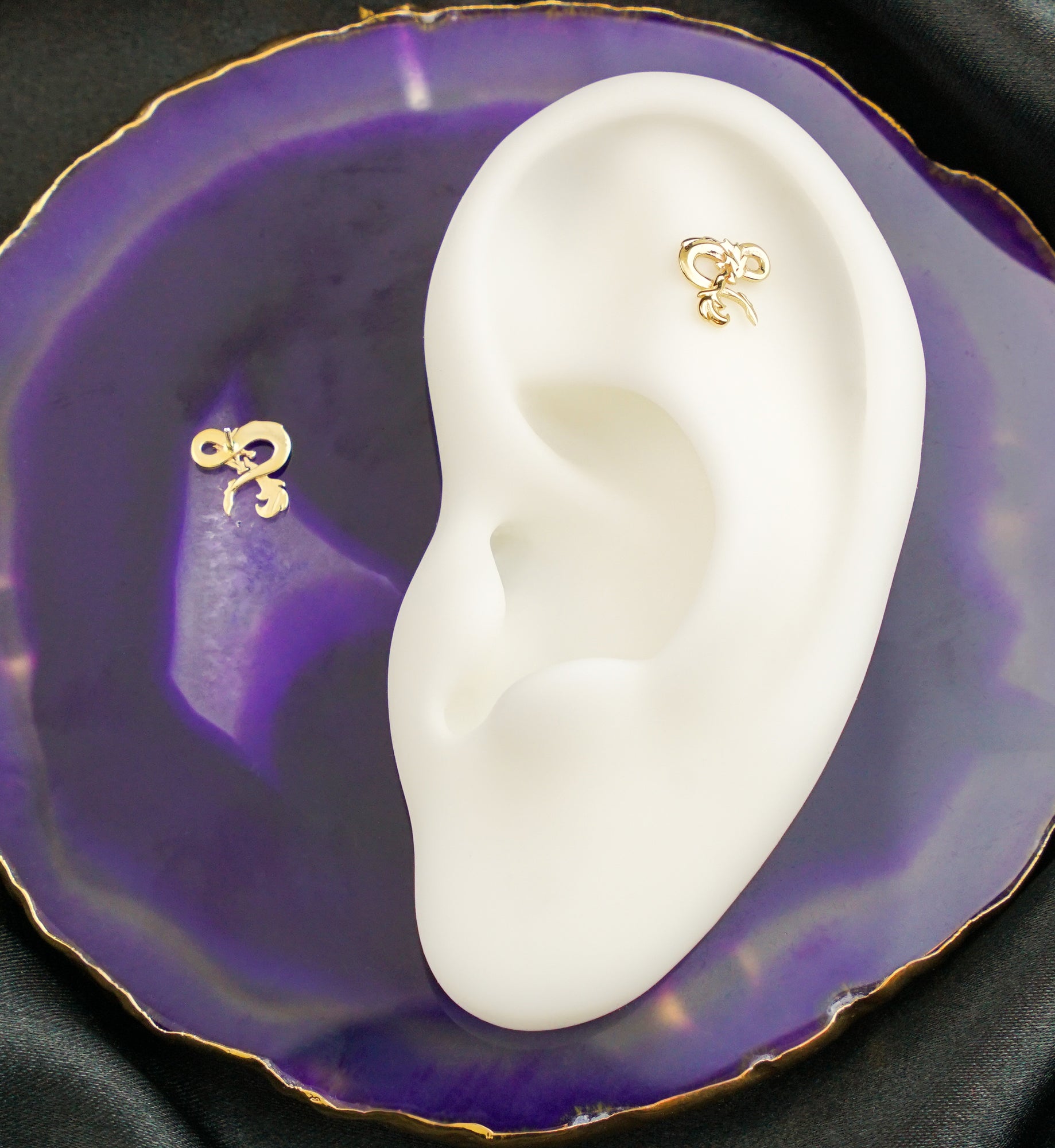 14kt Gold Dungeons And Dragons Ampersand Logo Threadless Top