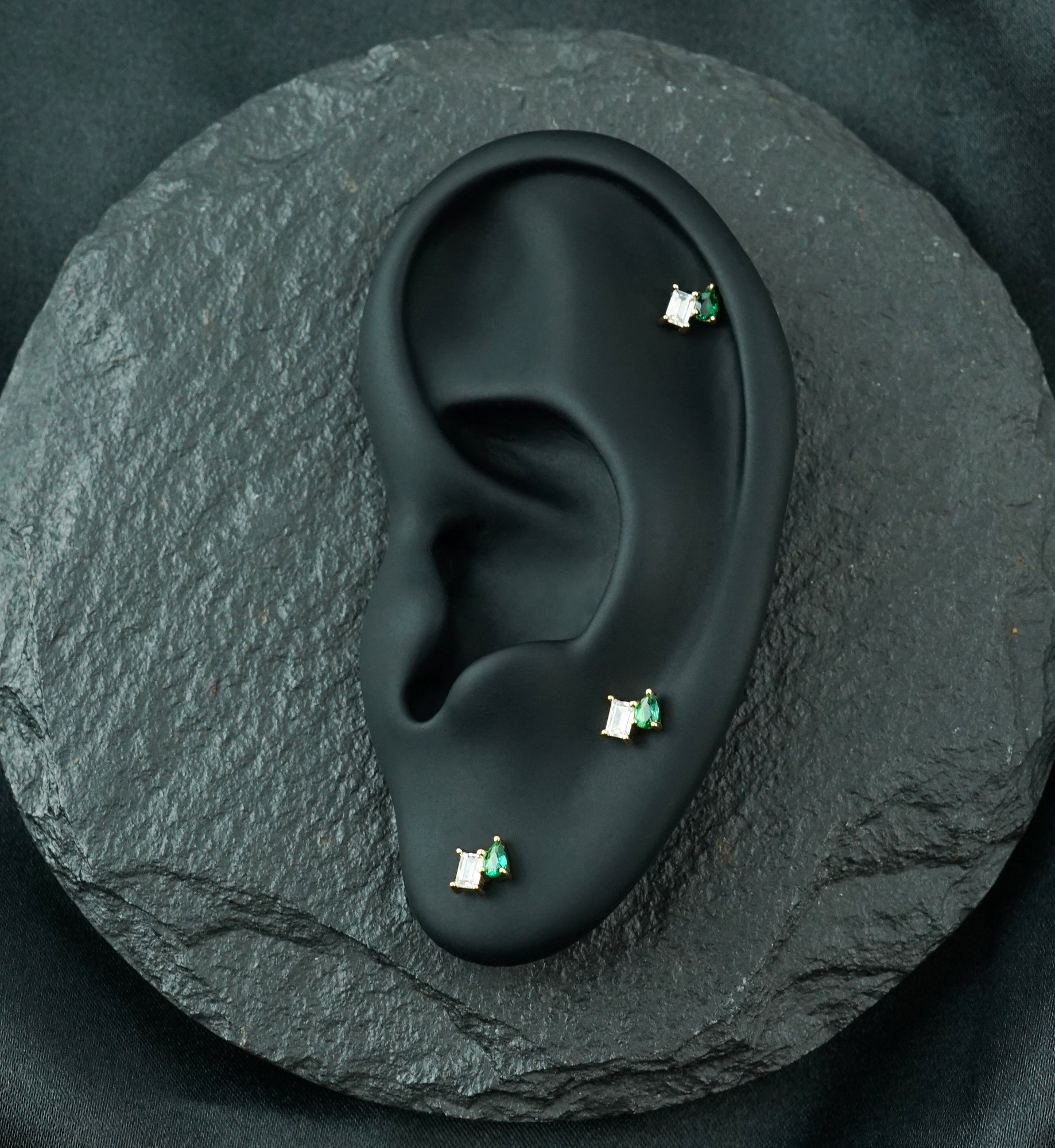 14kt Gold Exponential Teardrop Emerald CZ Threadless Top