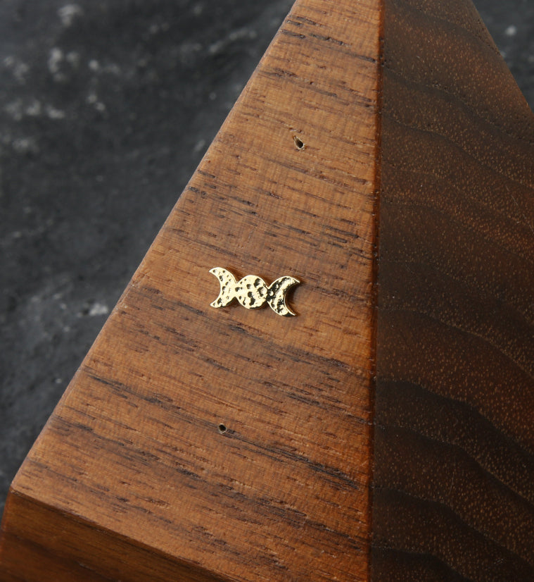 14kt Gold Hammered Moon Phase Threadless Top