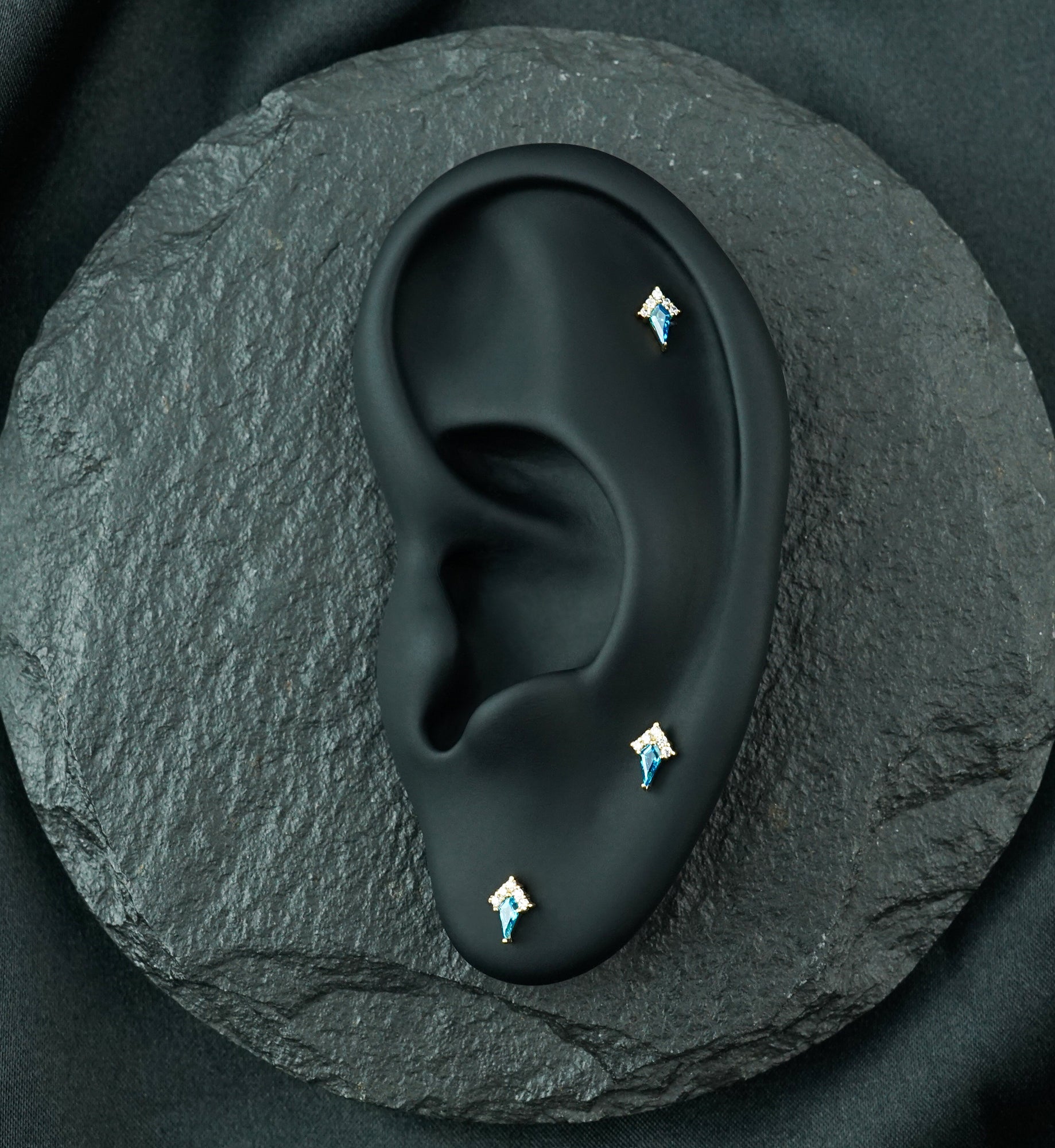 14kt Gold Harlequin Aqua CZ Threadless Top