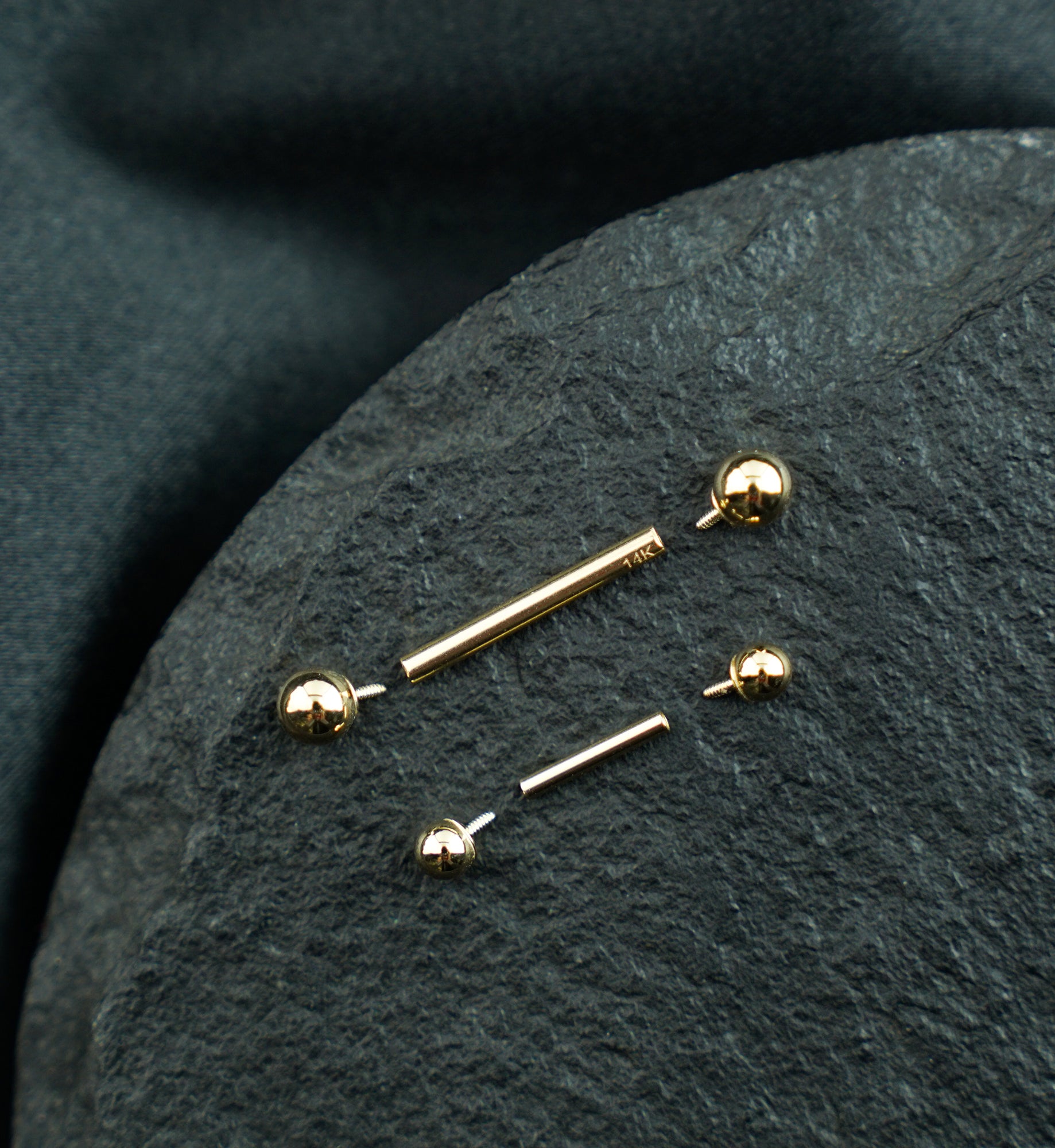 14kt Gold Internally Threaded Barbell