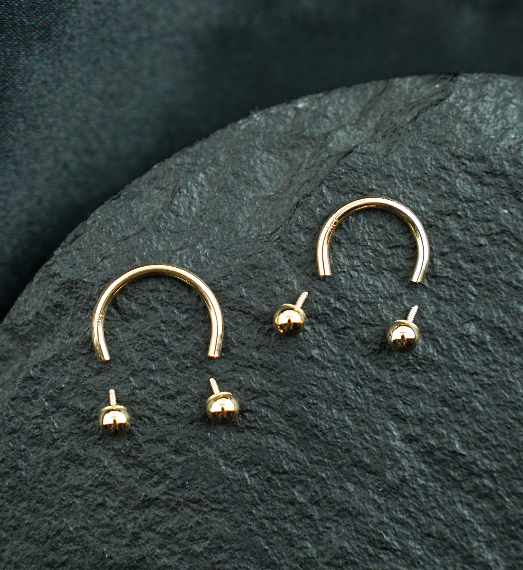 14kt Gold Long Thread Internally Threaded Circular Barbell
