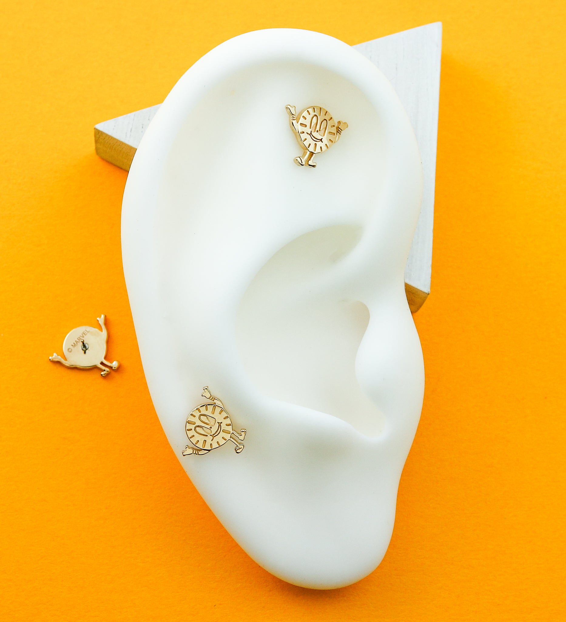 14kt Gold Marvel Loki Miss Minutes Threadless Top