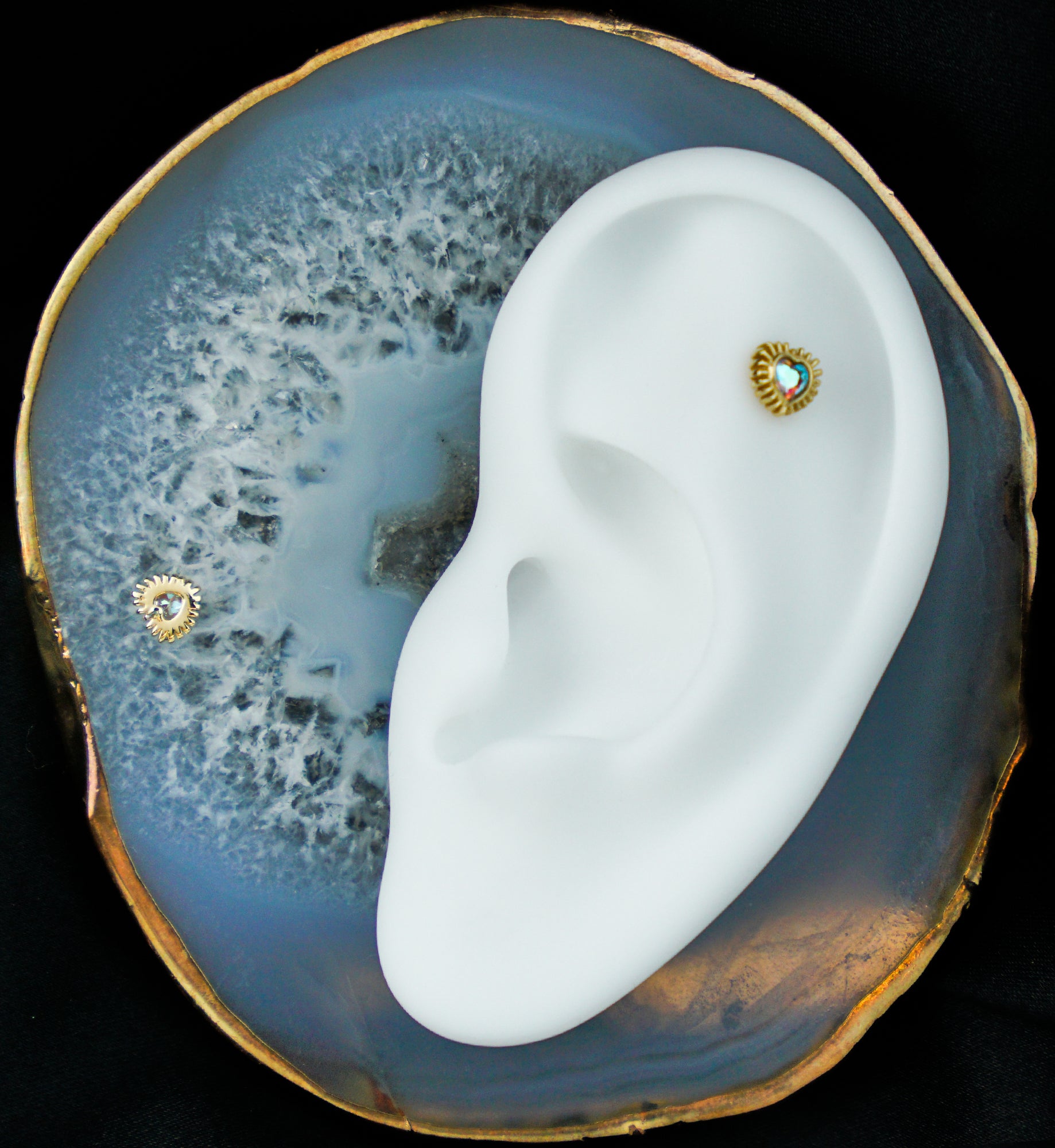 14kt Gold Spiked Heart Rainbow Aurora CZ Threadless Top