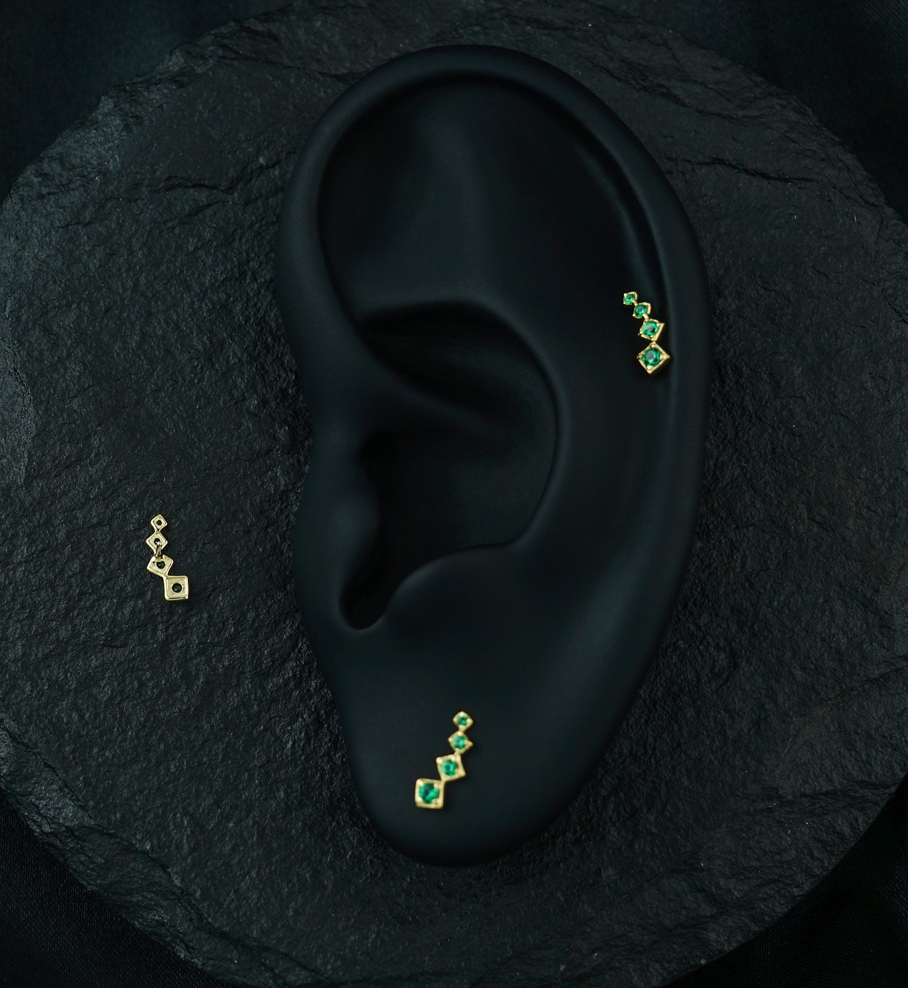 14kt Gold Square Crescendo Emerald CZ Threadless Top