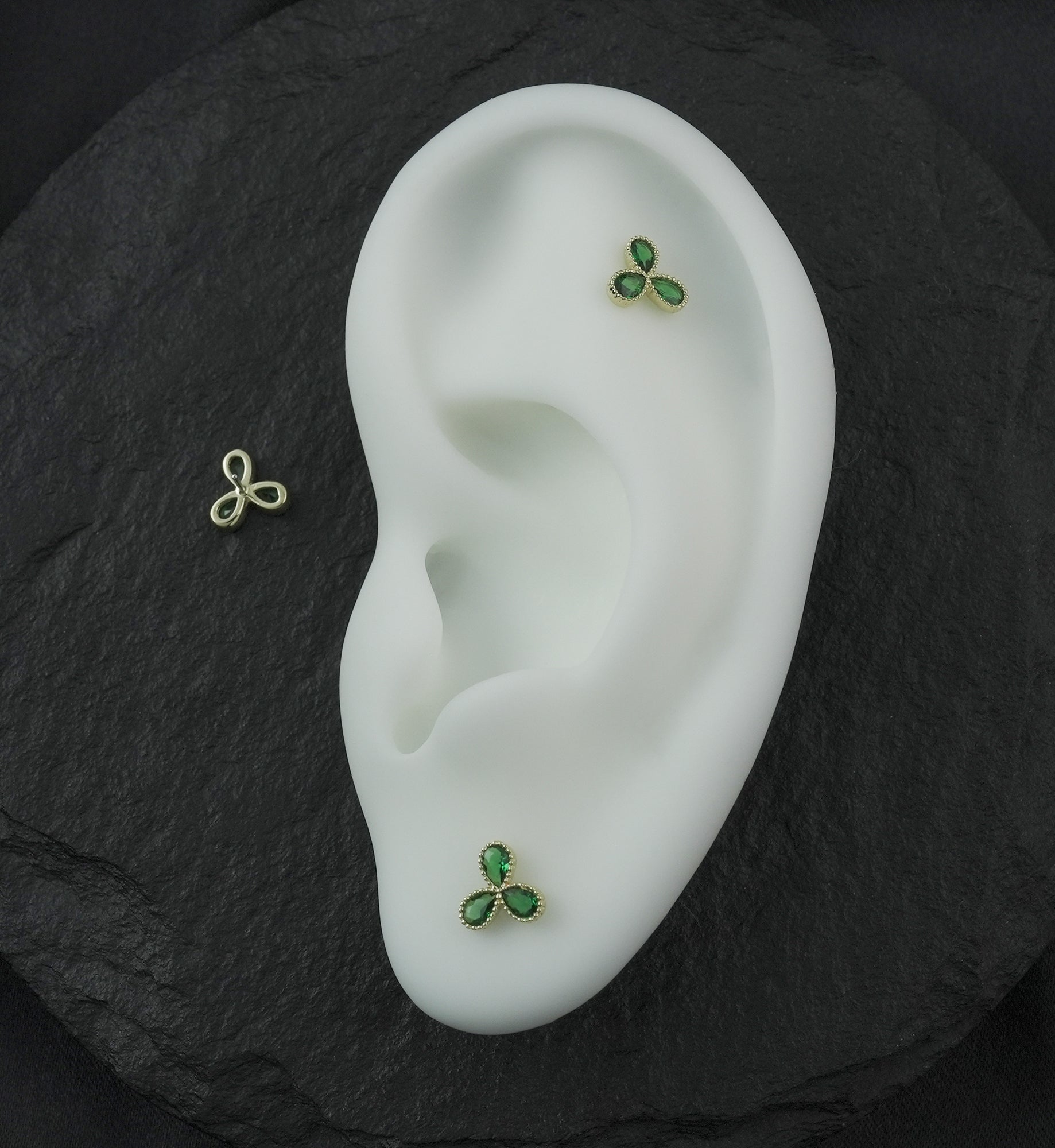 14kt Gold Triple Milgrain Teardrop Emerald CZ Threadless Top