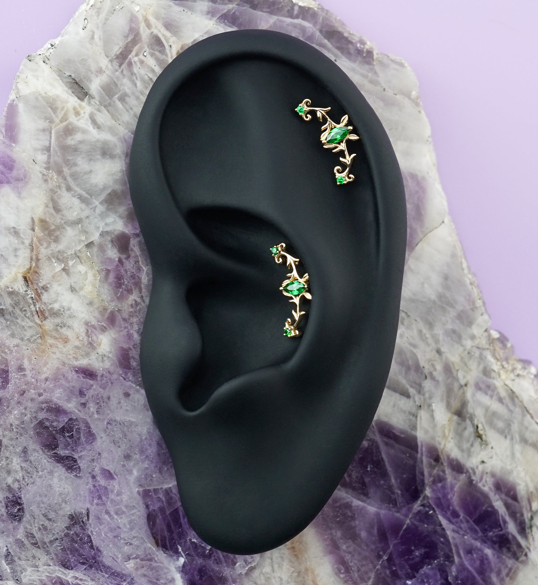 14kt Gold Verdant Diadem Emerald CZ Threadless Top