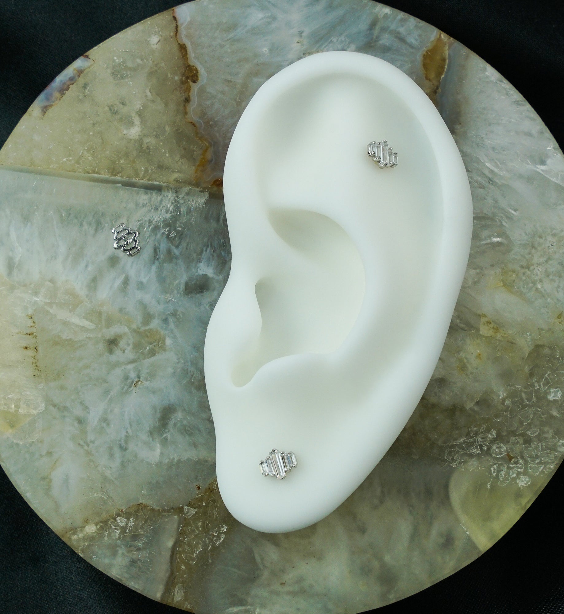 14kt White Gold Geometric Baguette CZ Threadless Top