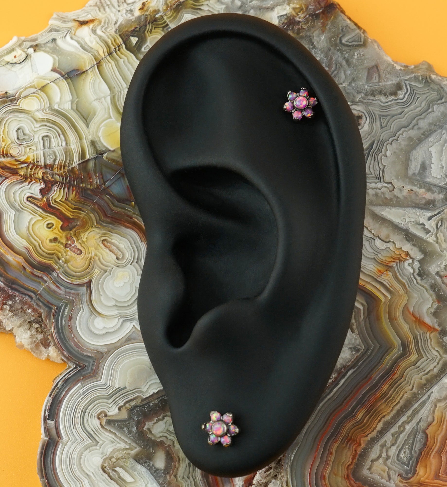 16G Pink Opalite Flower Top Titanium Labret