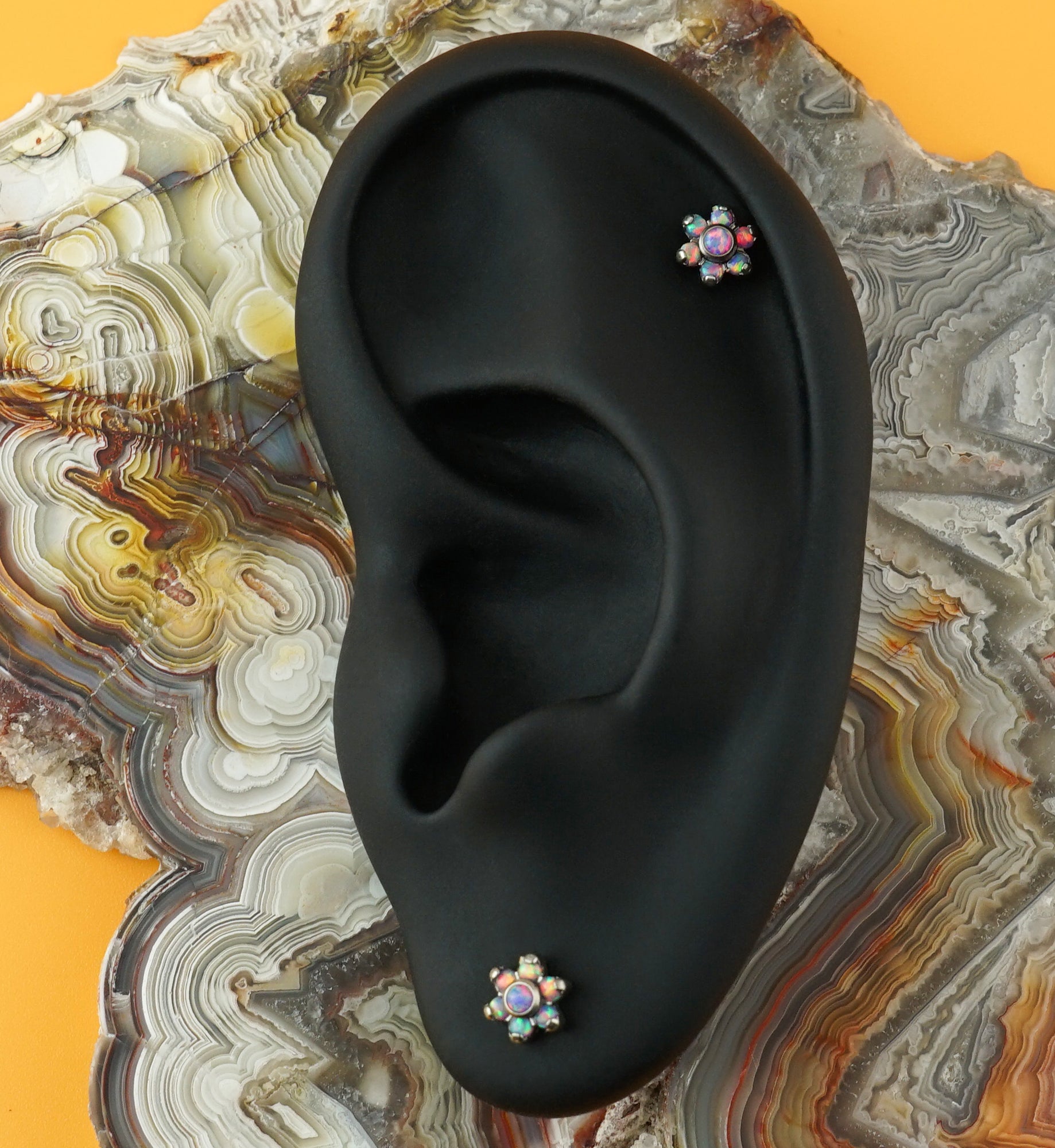 16G Purple Opalite Flower Top Titanium Labret