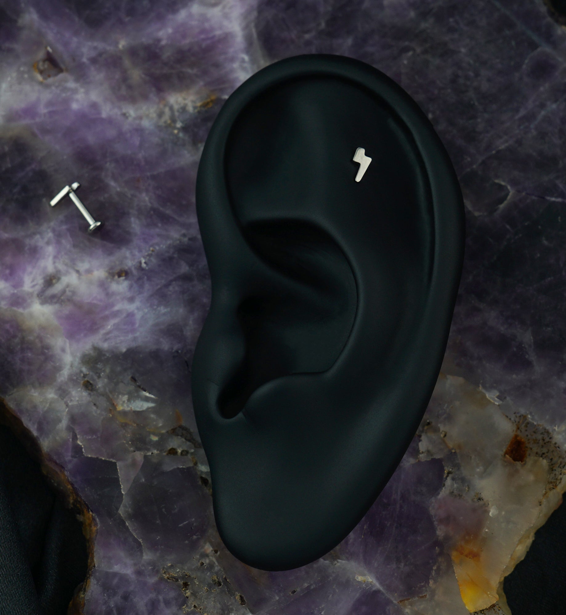 16G Electric Titanium Labret