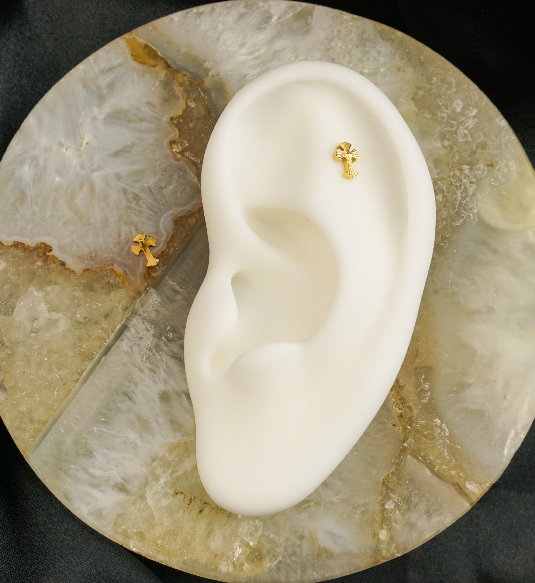 24kt Gold PVD Corrugated Cross Threadless Titanium Top