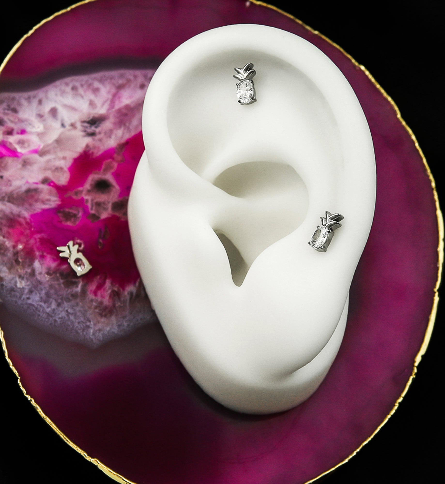 Queen Pineapple Clear CZ Titanium Threadless Top