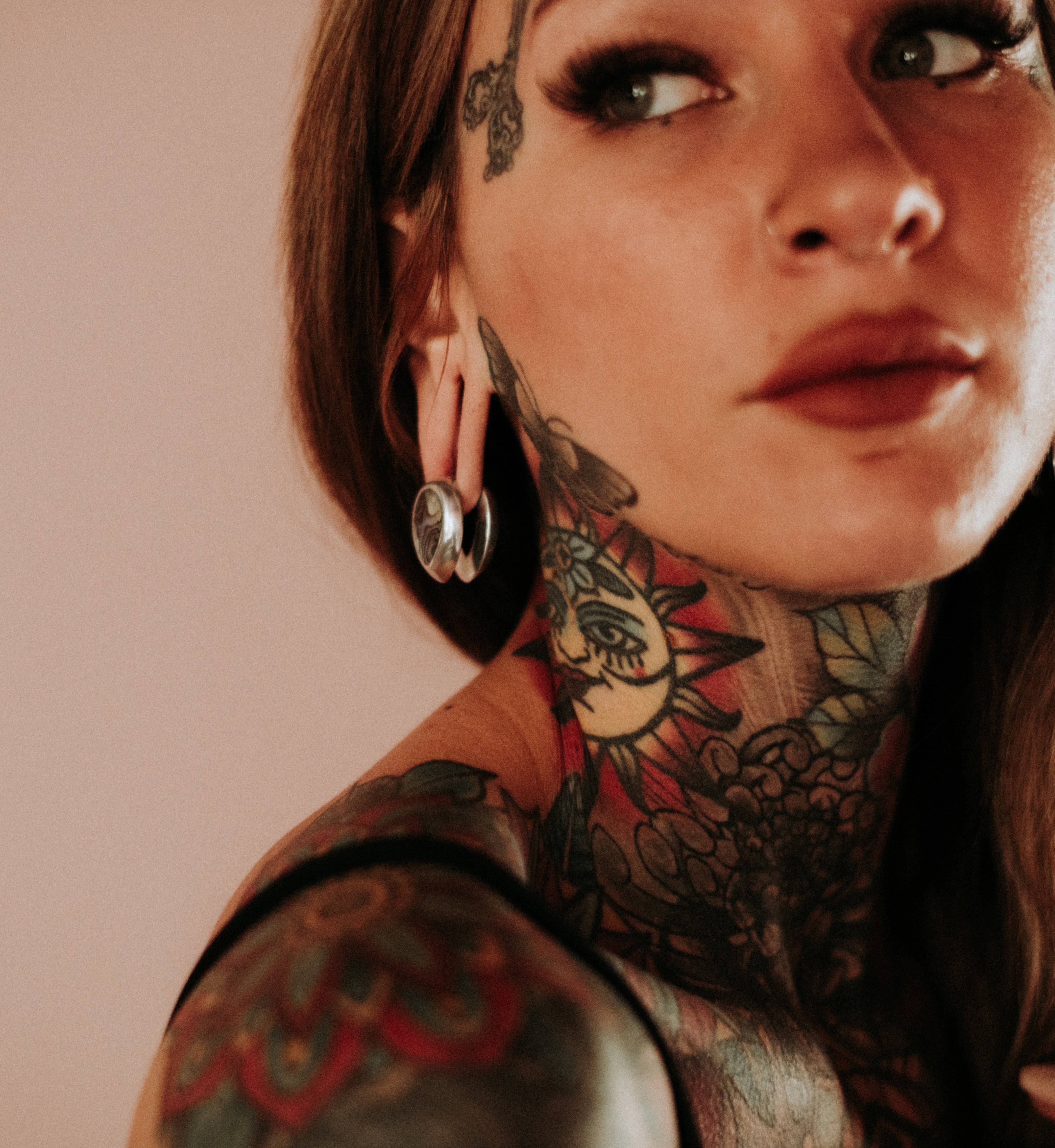 Abalone Knuckle White Brass Ear Weights