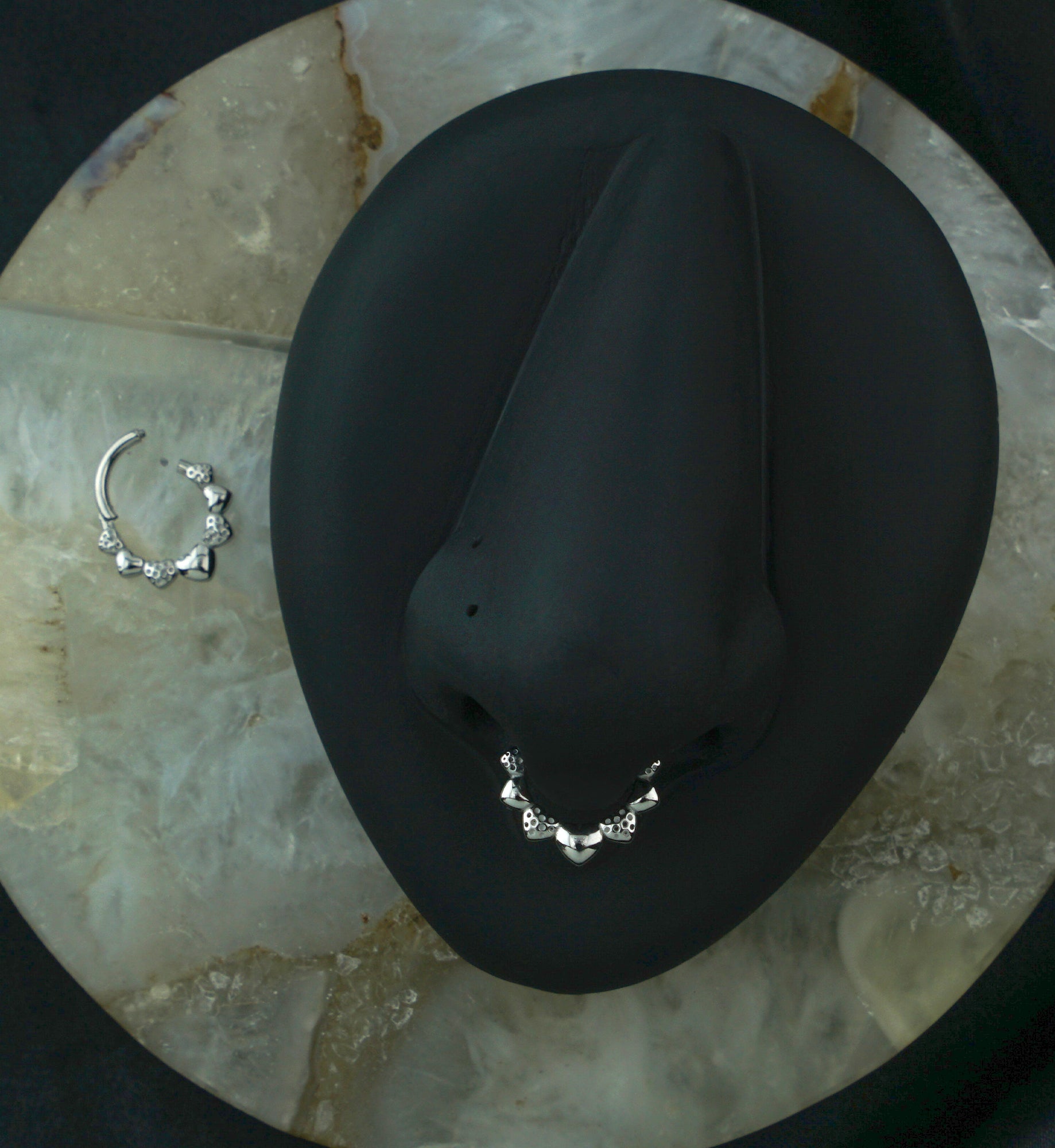 Alternating Hammer Heart Stainless Steel Hinged Segment Ring