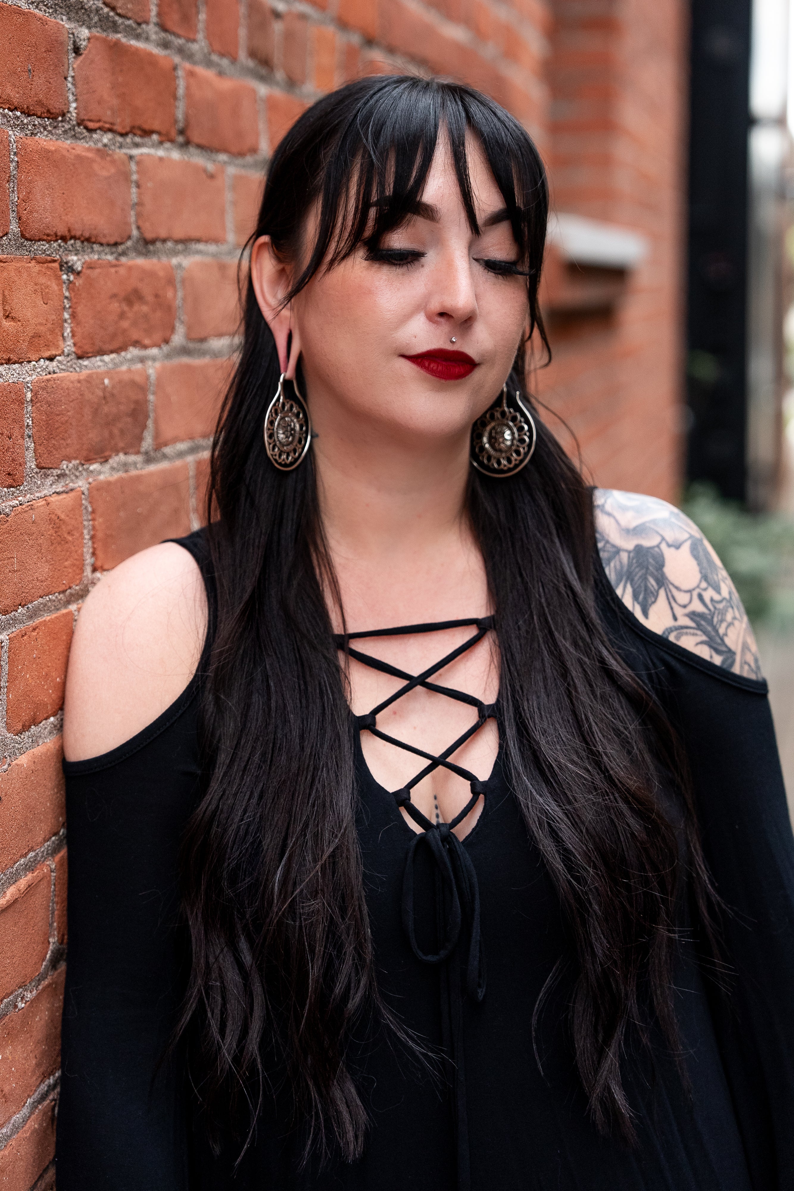 Amaryllis White Brass Ear Weights