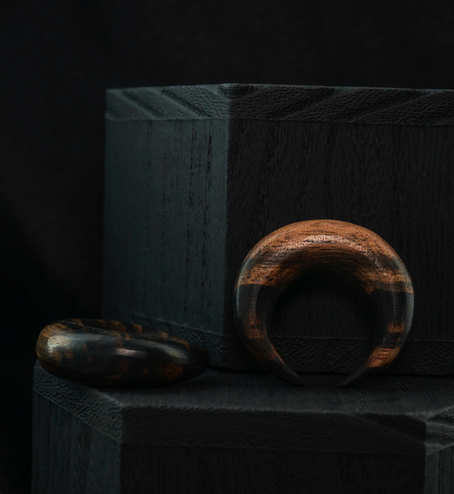 Areng Wooden Pinchers