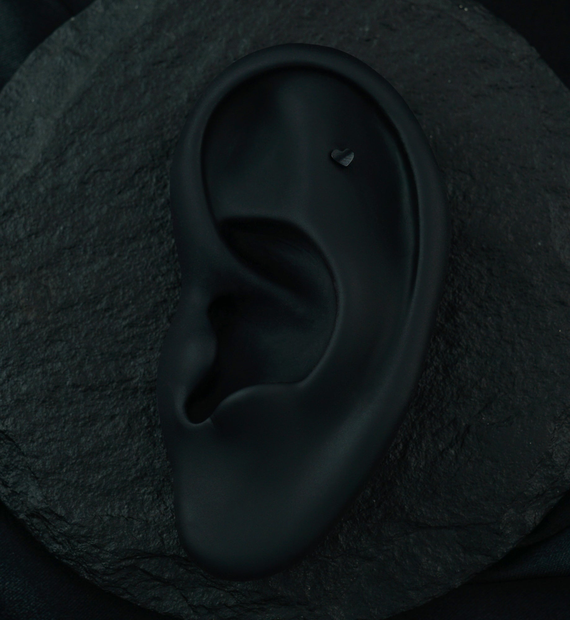 Black PVD Heart Titanium Threadless Labret