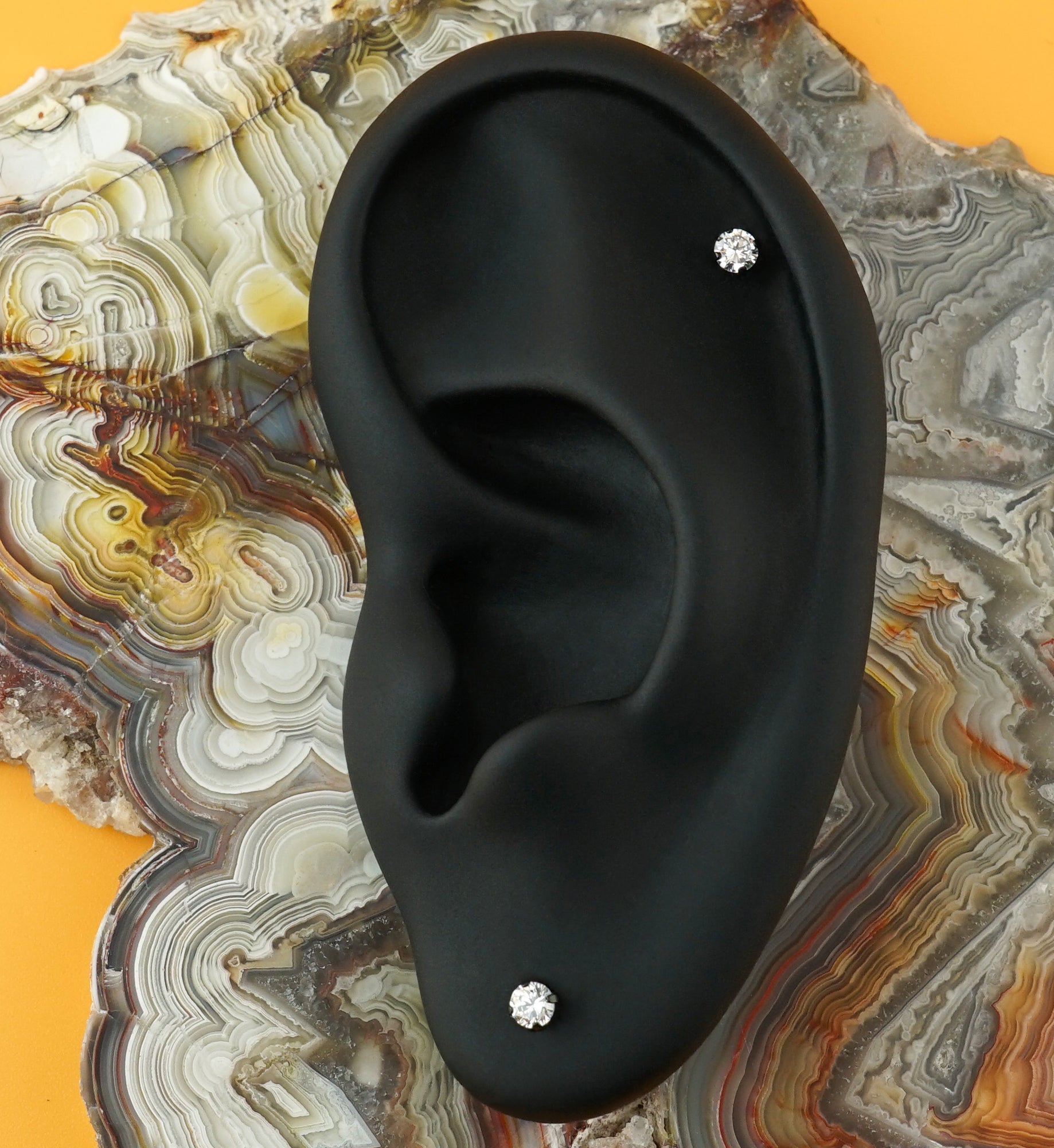 Black PVD Internally Threaded Clear CZ Prong Mini Disc Labret