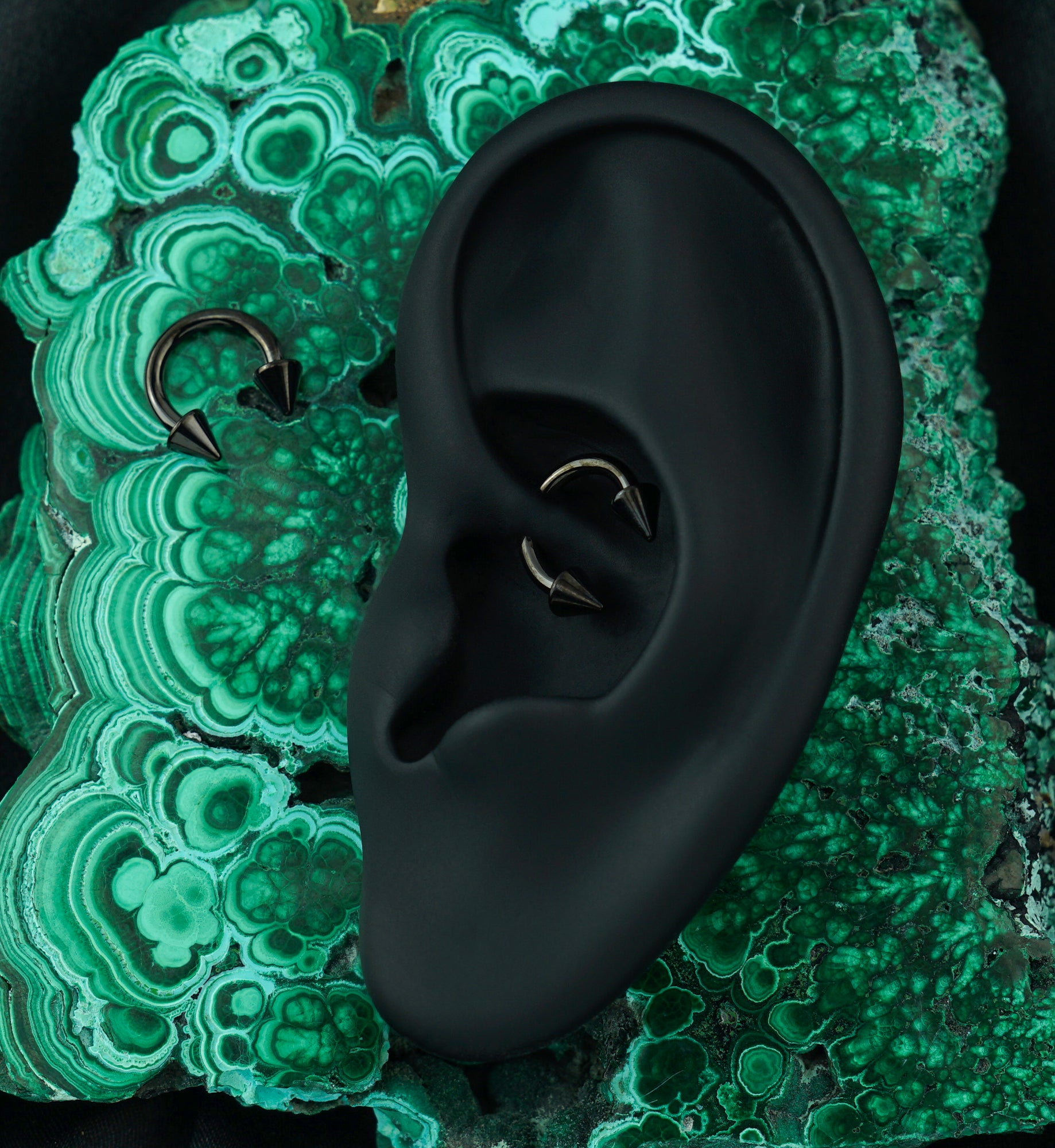 Black PVD Spike Internally Threaded Titanium Circular Barbell