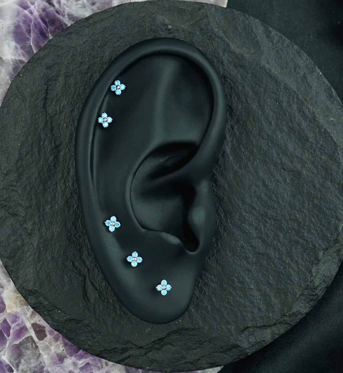 Blossom Aqua CZ Titanium Threadless Labret