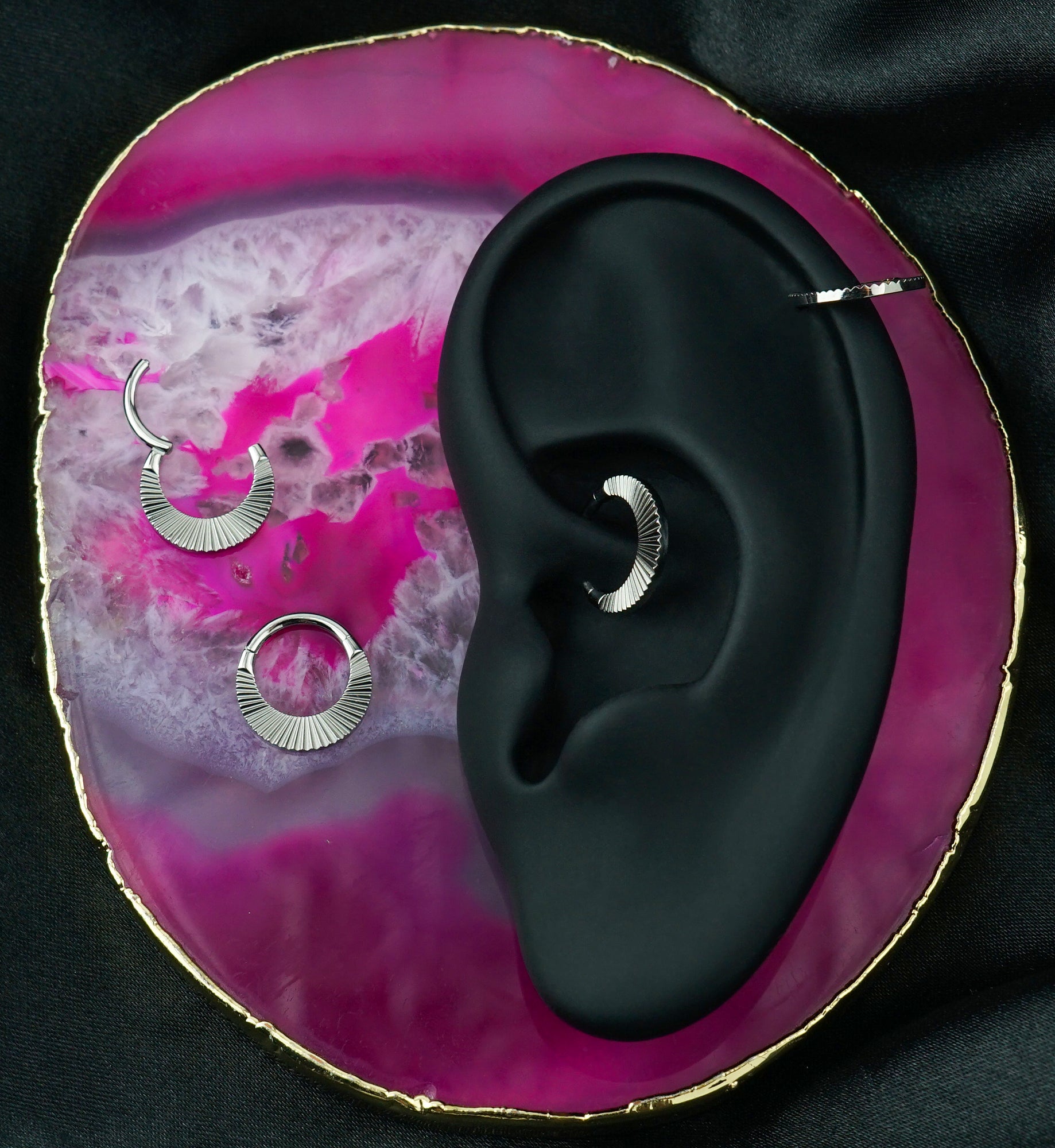 Broad Corrugated Hoop Titanium Hinged Segment Ring