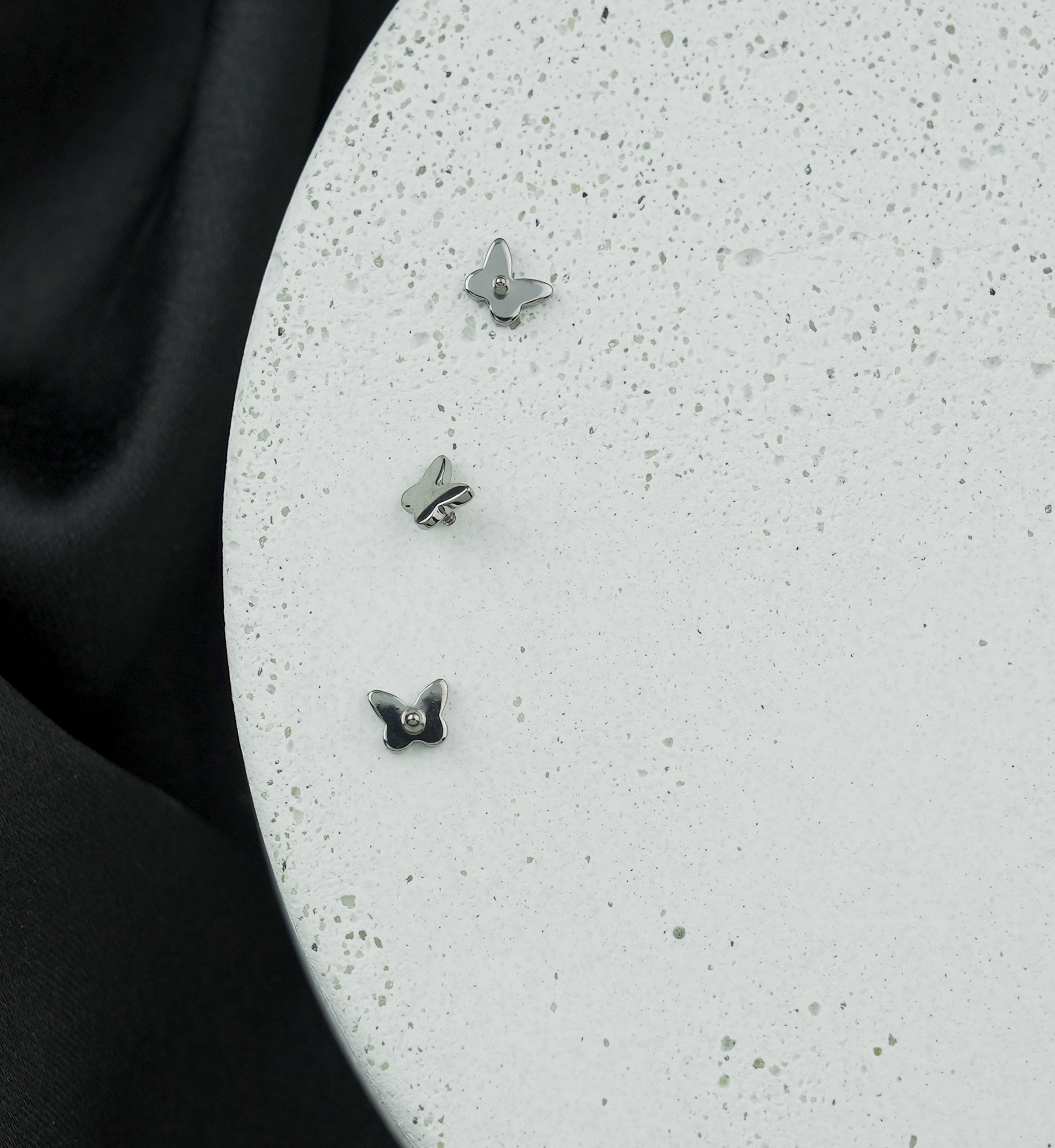 Bubble Butterfly Titanium Internally Threaded Top