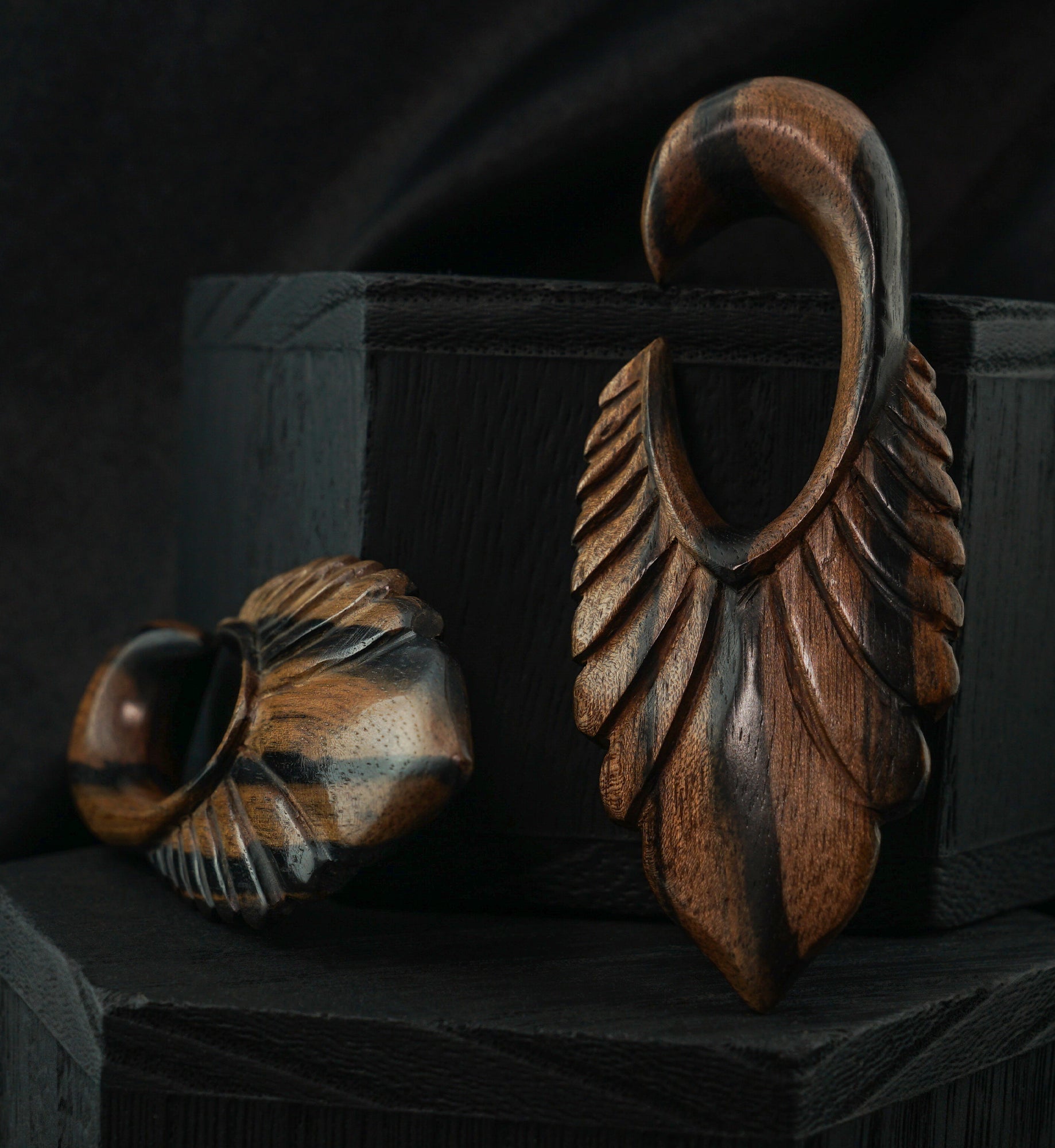 Calamus Areng Wood Hangers