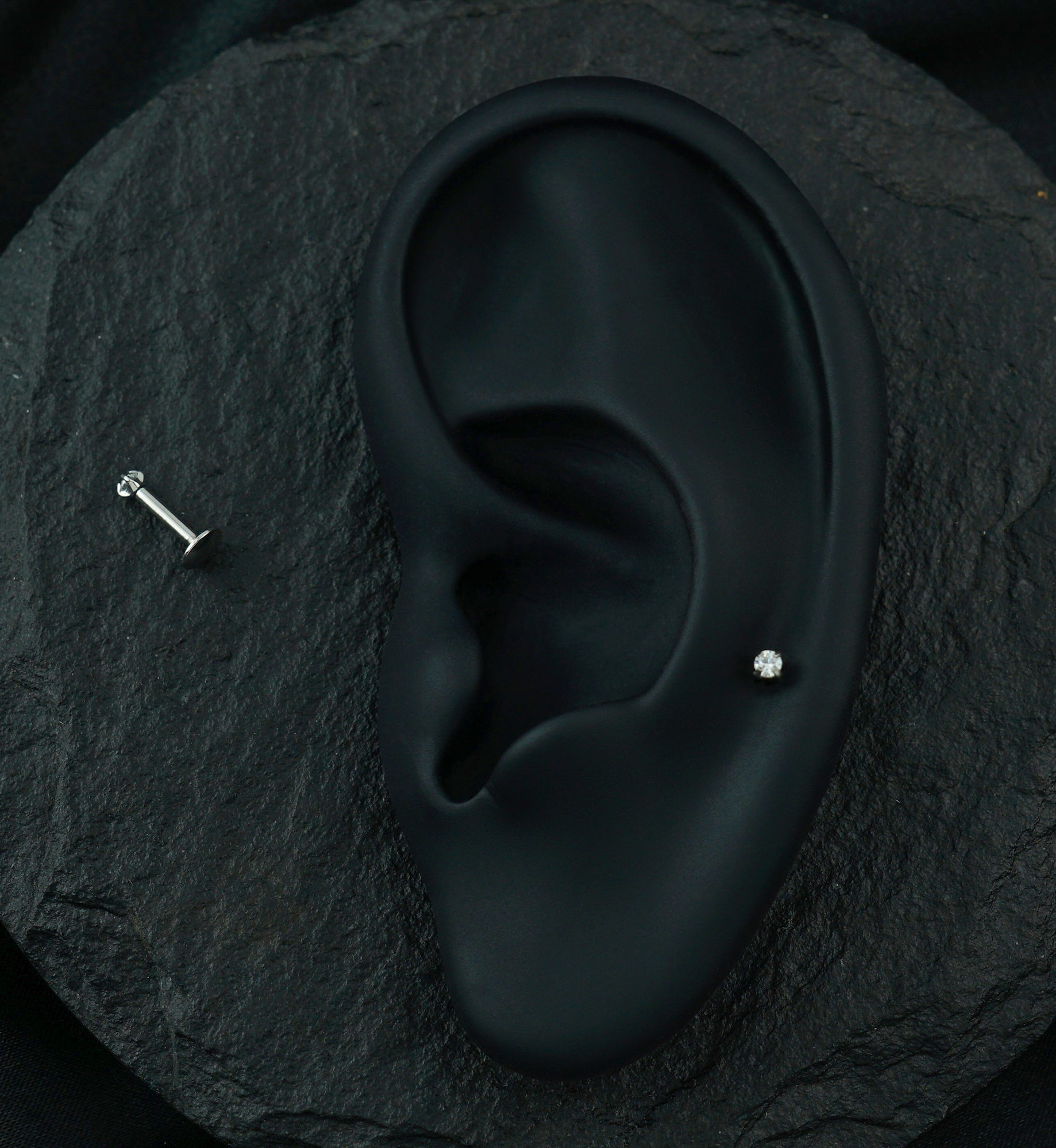 Clear CZ Prong Internally Threaded Labret