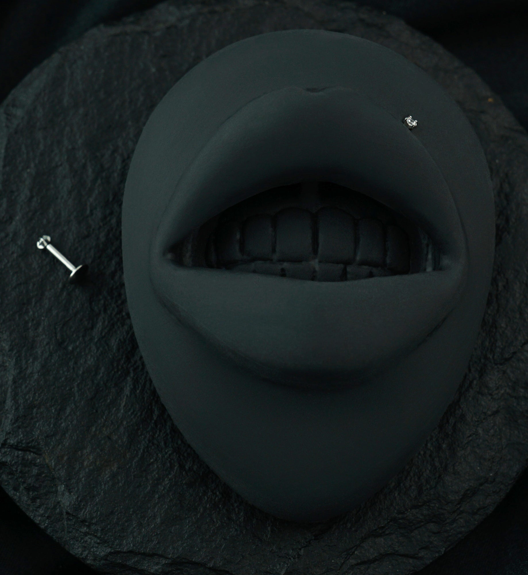 Clear CZ Prong Internally Threaded Labret