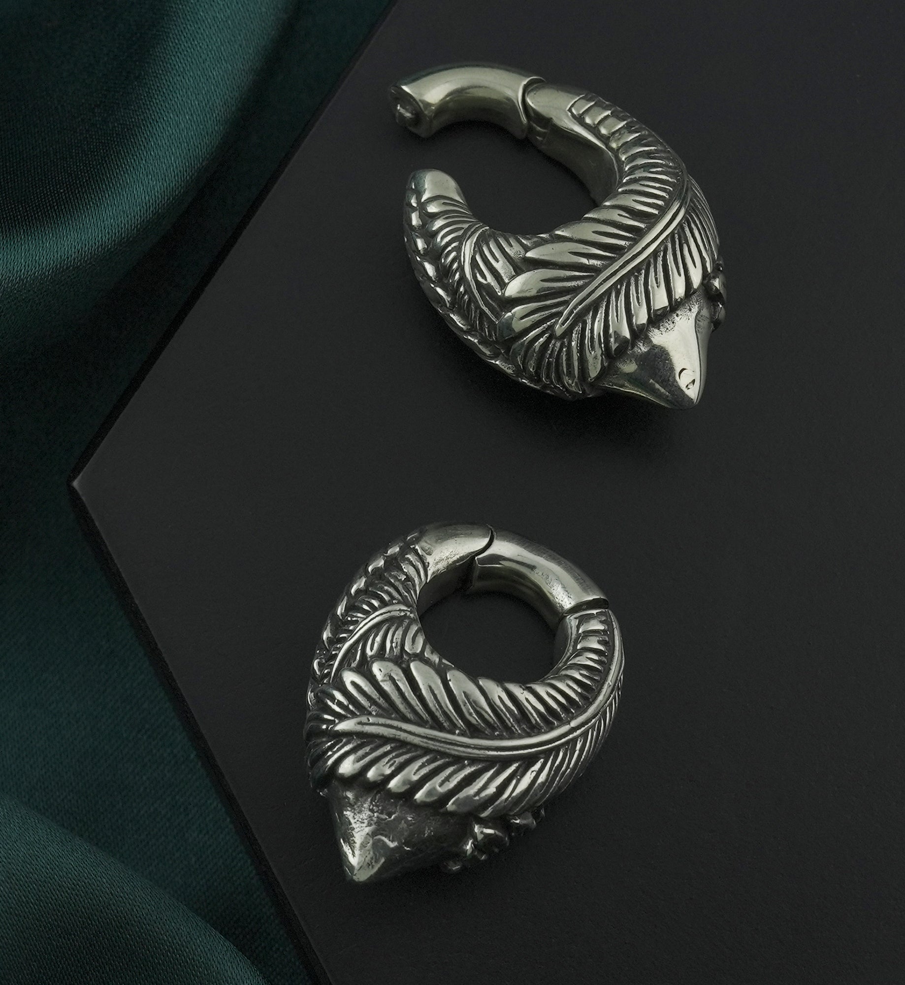 Crossed Feathers Keyhole White Brass Hinged Ear Weights