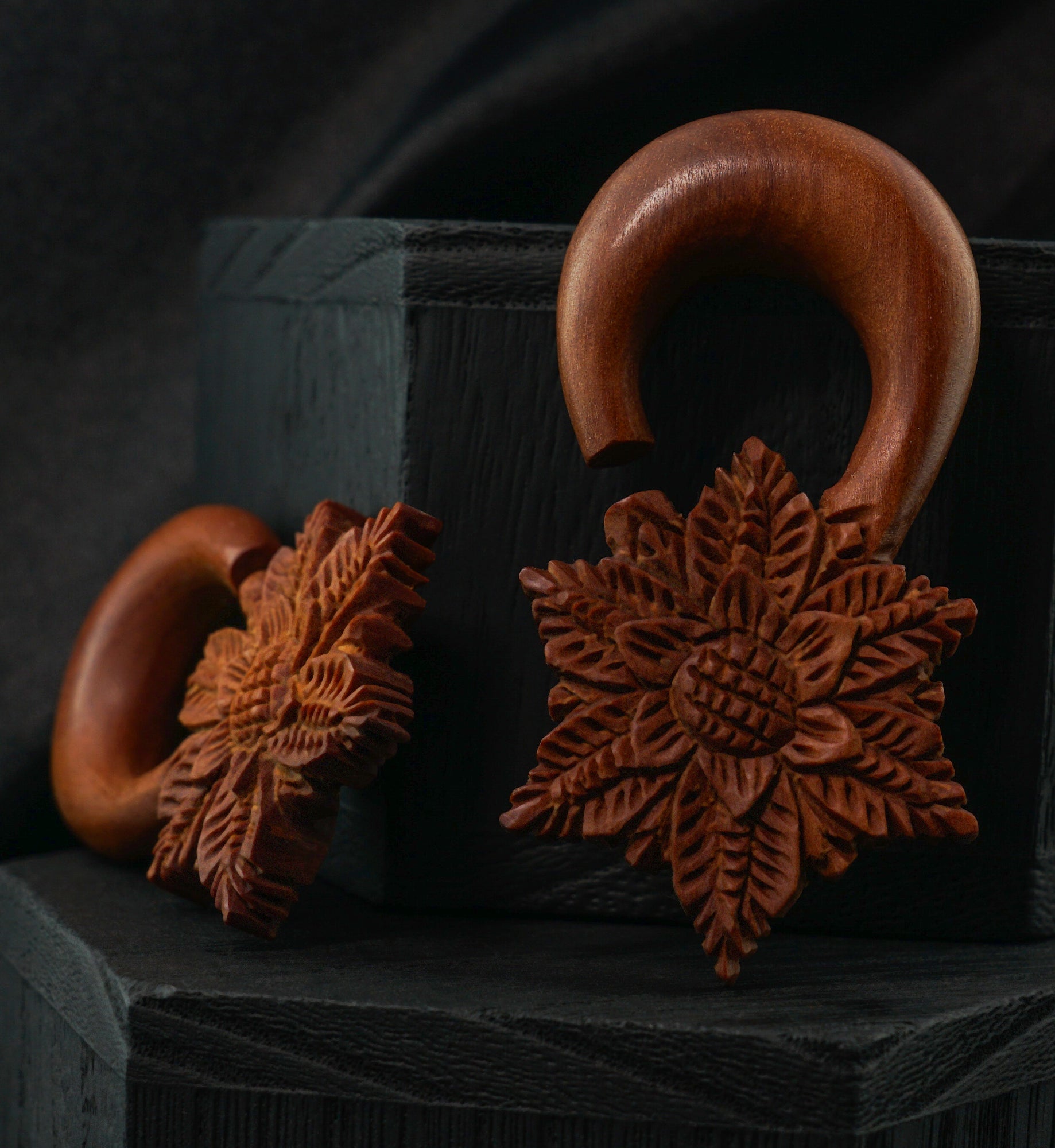 Daisy Wooden Hangers