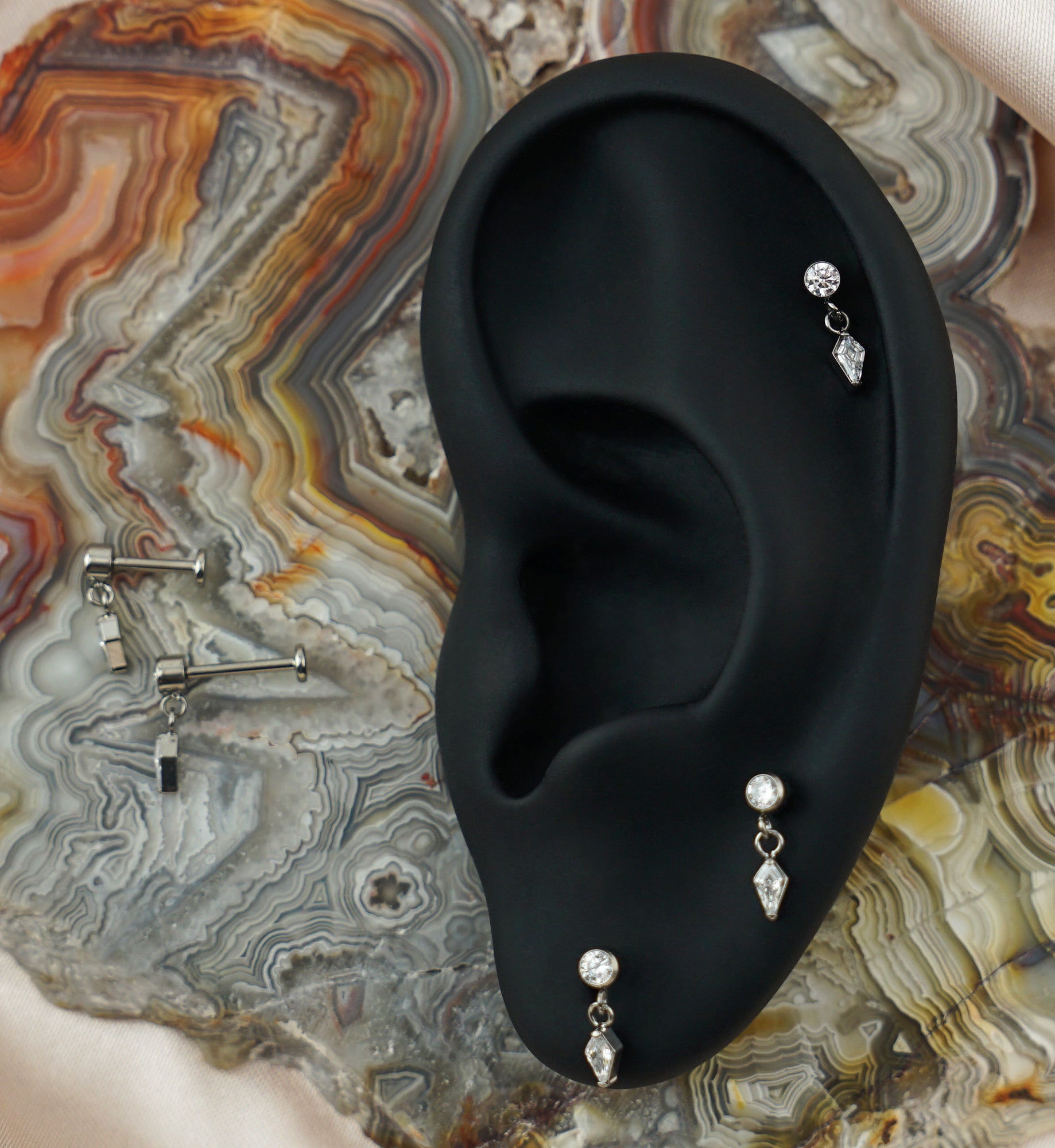 Dart CZ Dangle Titanium Threadless Labret