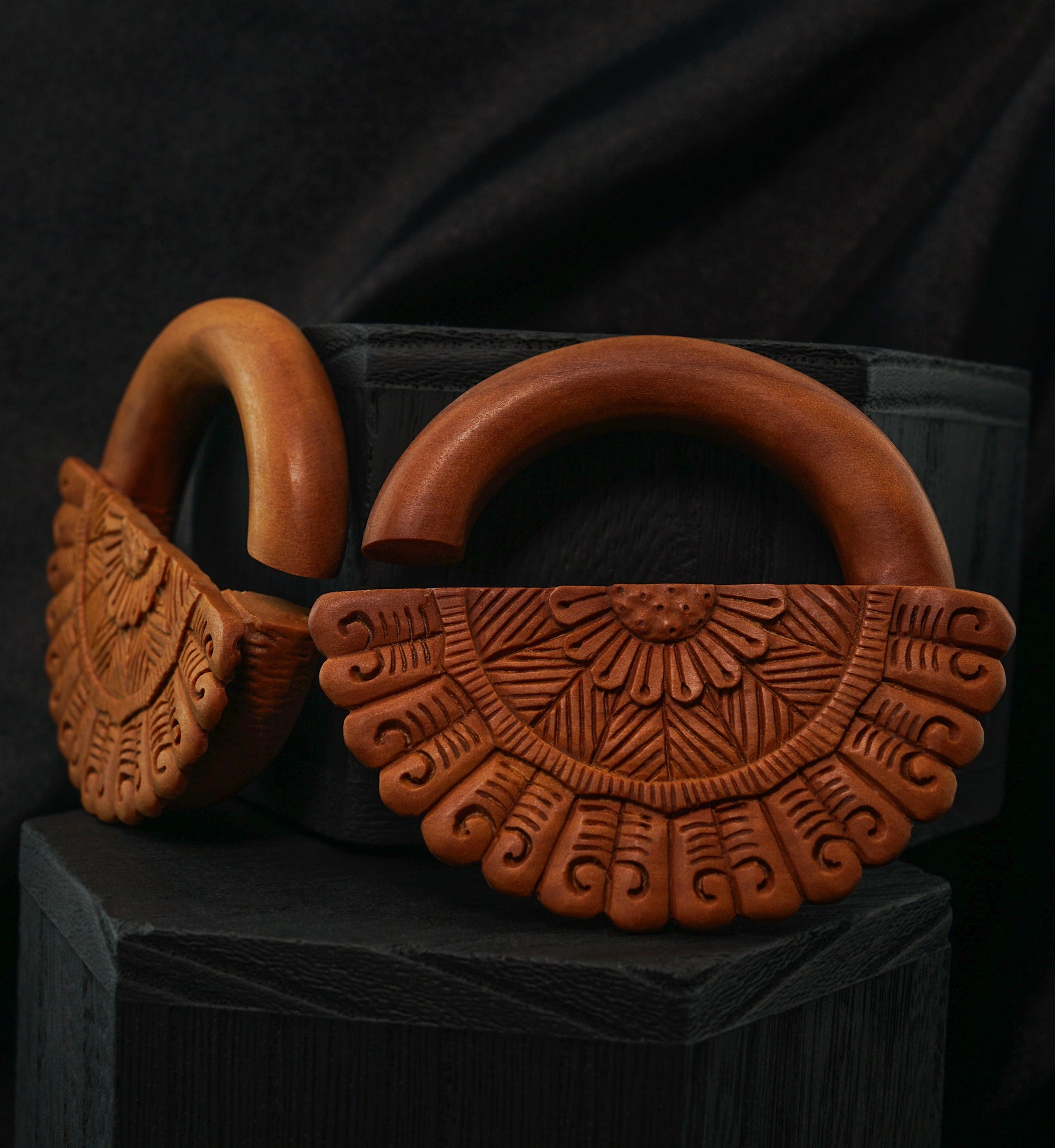 Floret Fan Saba Wood Hangers