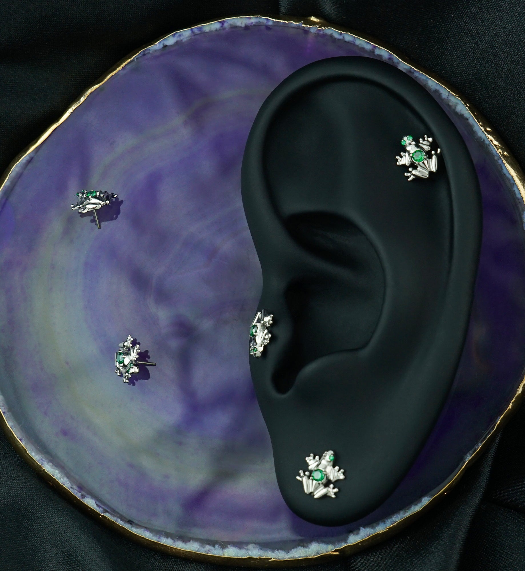 Frog Emerald CZ Titanium Threadless Top