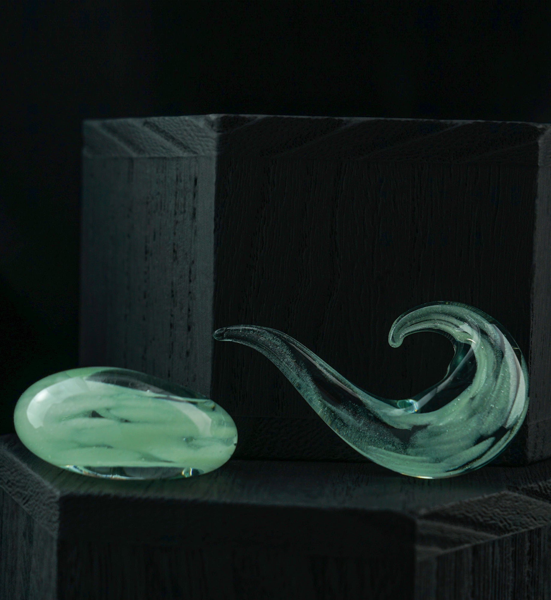 Glow In The Dark Blue Glass Hook Plugs