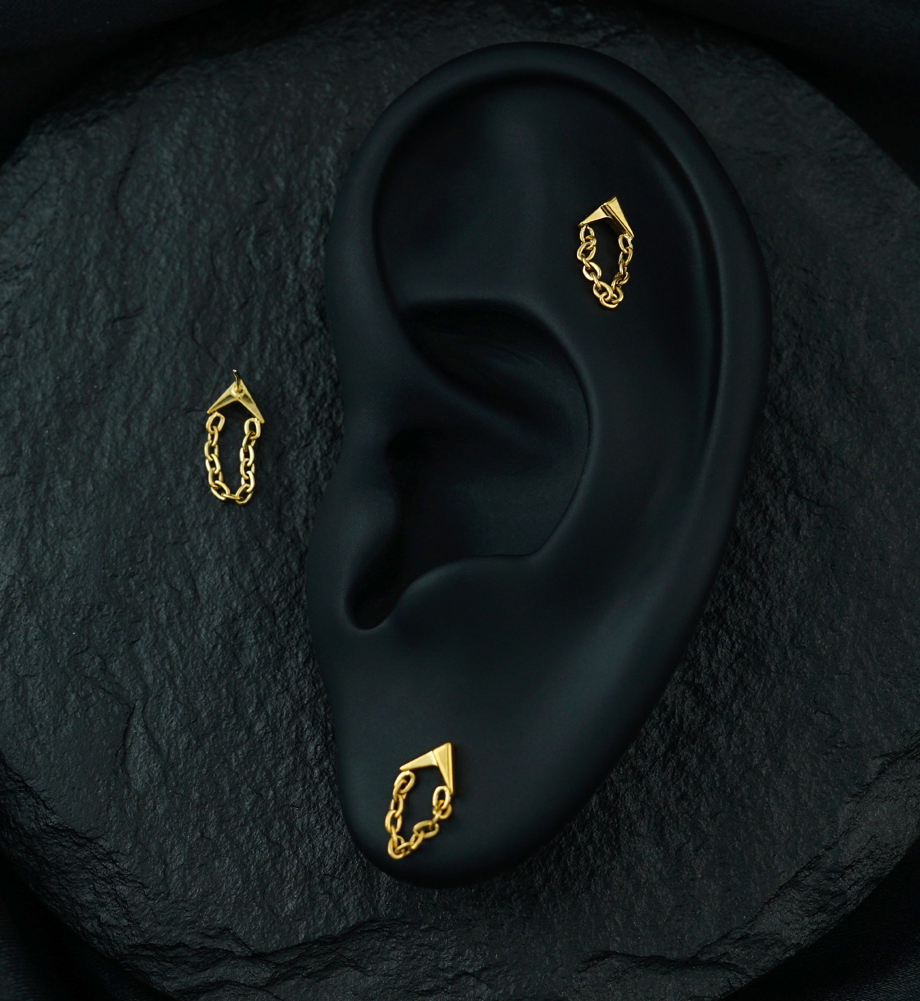 Gold PVD Dart Dangle Chain Threadless Titanium Top