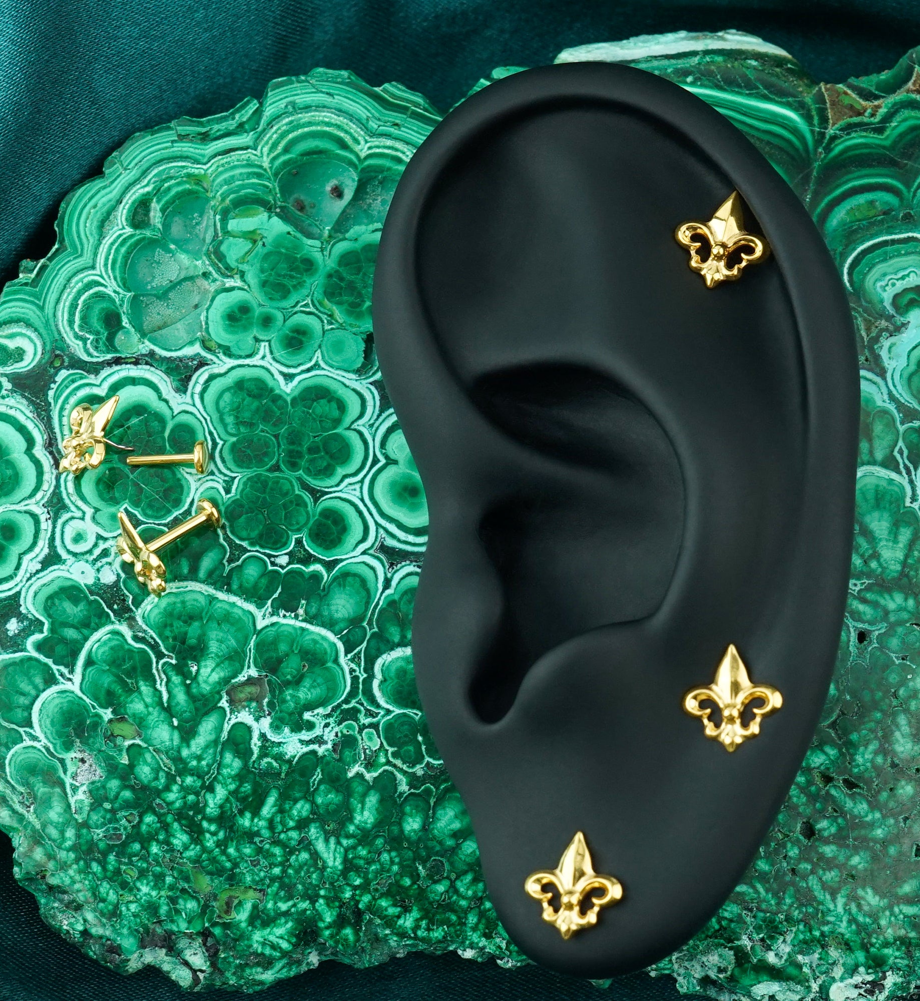 Gold PVD Fleur De Lis Titanium Threadless Labret