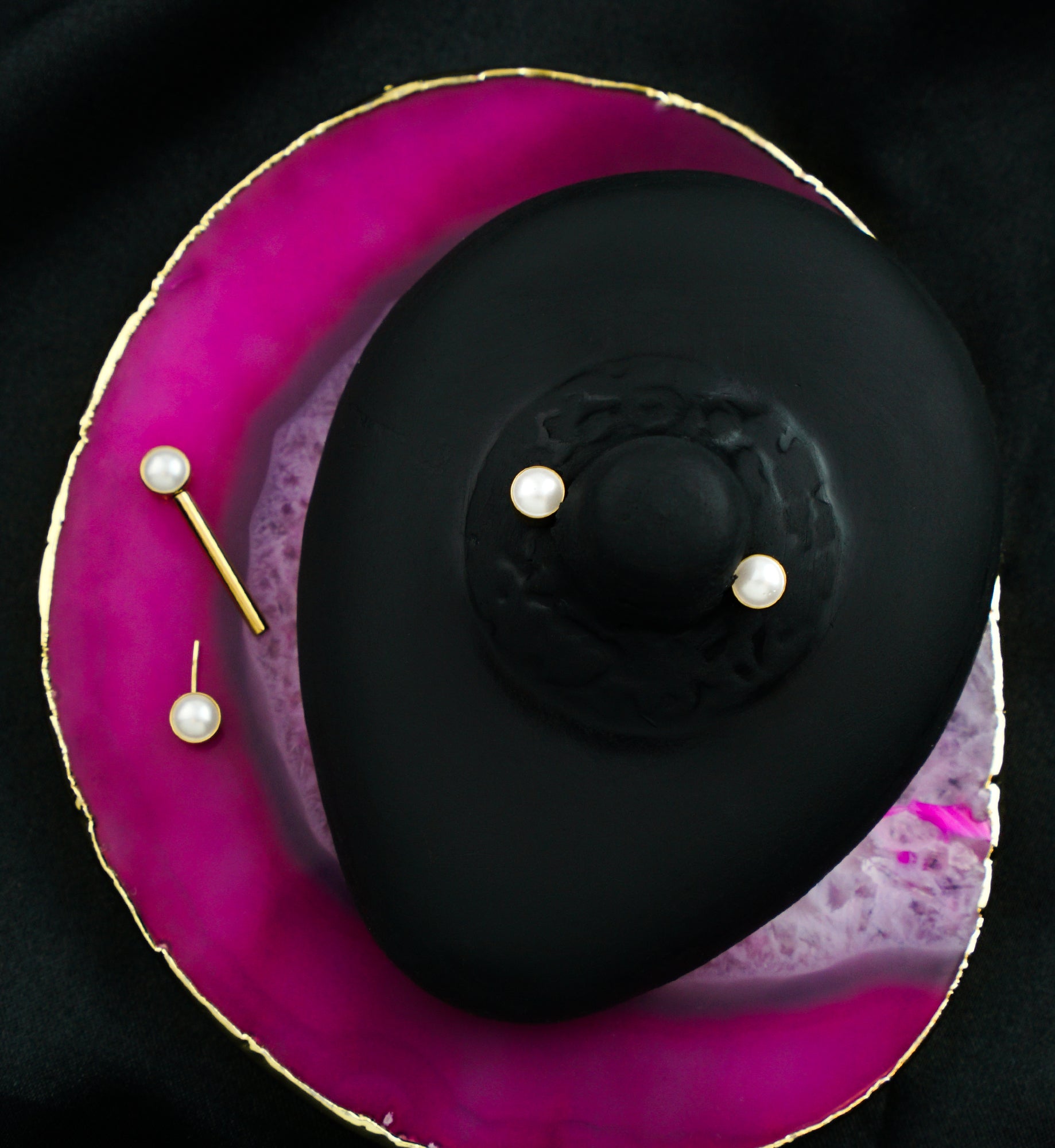 Gold PVD Front Facing White Pearl Threadless Titanium Nipple Barbell