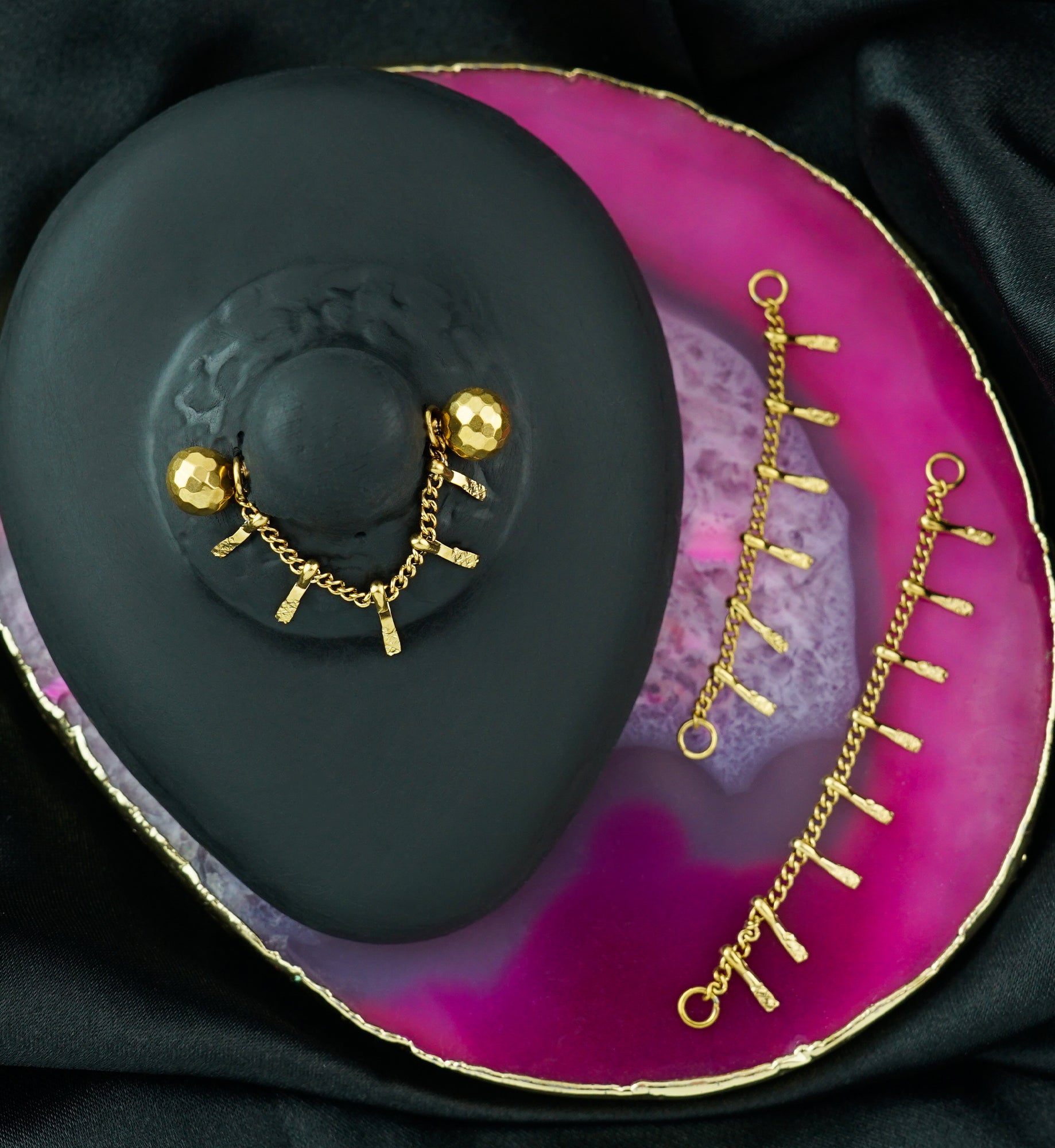 Gold PVD Hammered Dangle Bar Stainless Steel Connecting Piercing Chain