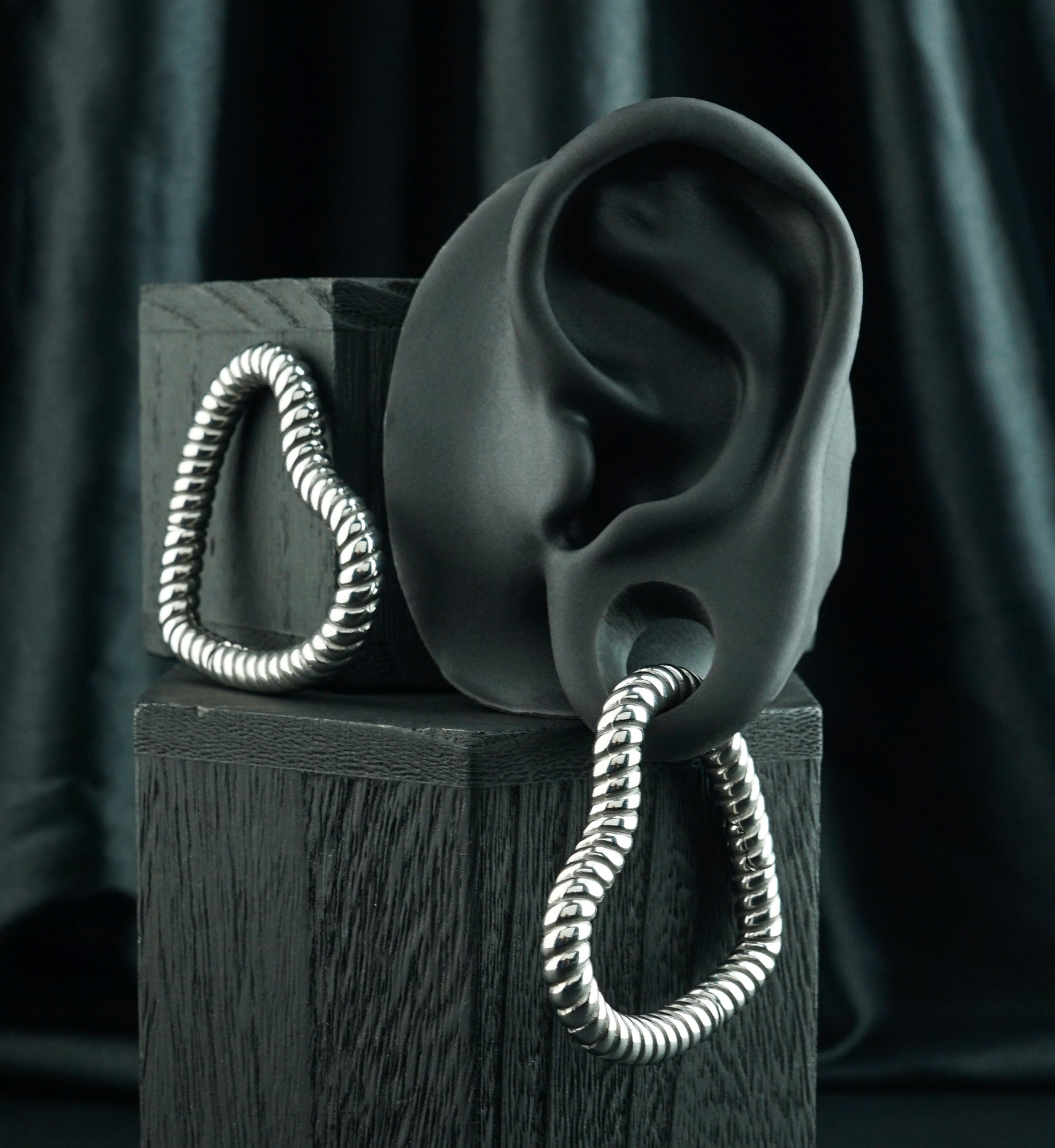 Heart Rope Stainless Steel Hinged Ear Weights