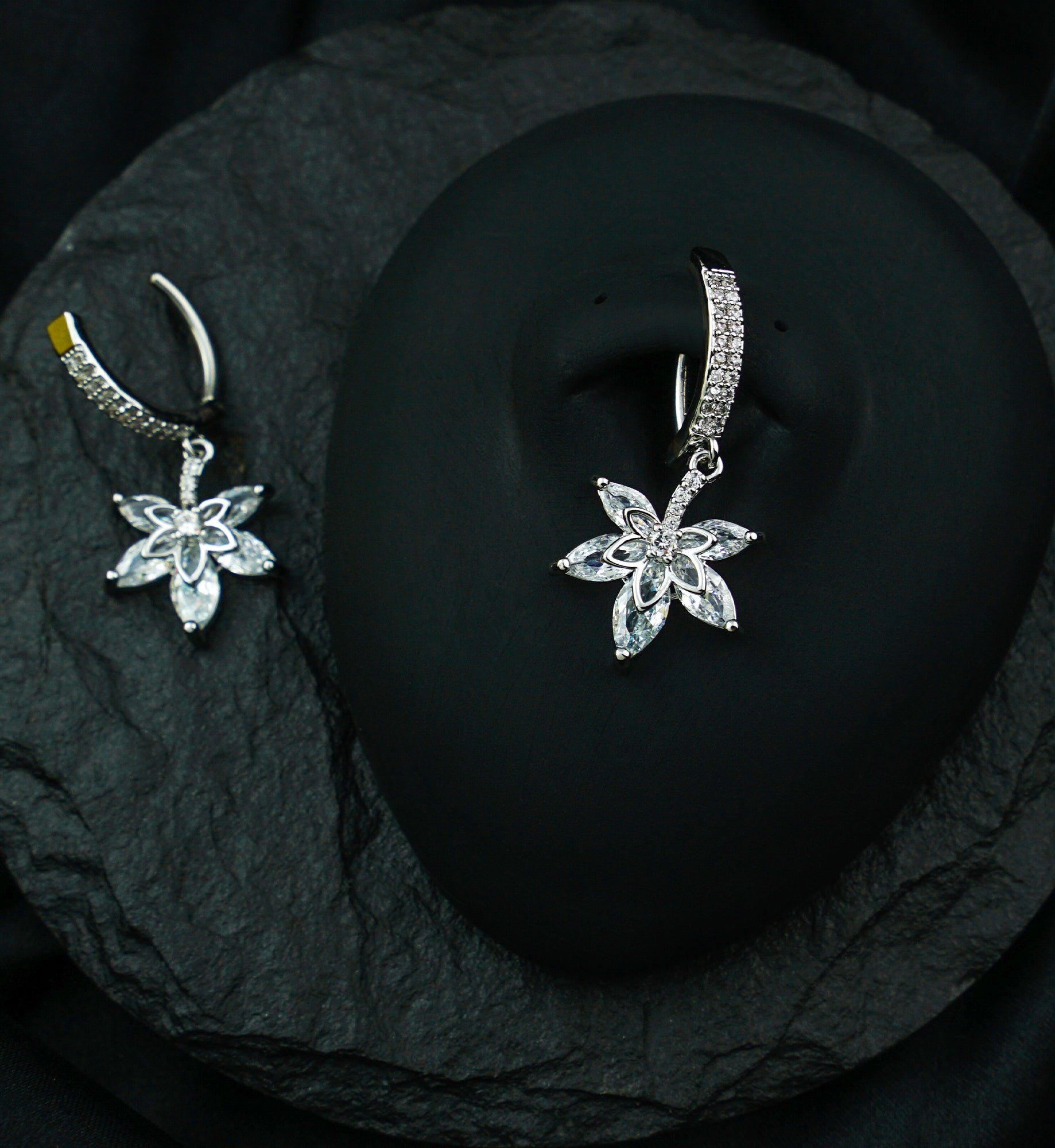 Hemp Leaf Dangle Clear CZ Stainless Steel Hinged Belly Button Ring