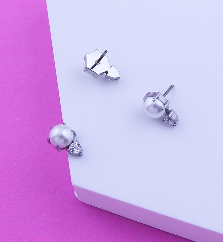 Pearl Drop Clear CZ Titanium Threadless Top