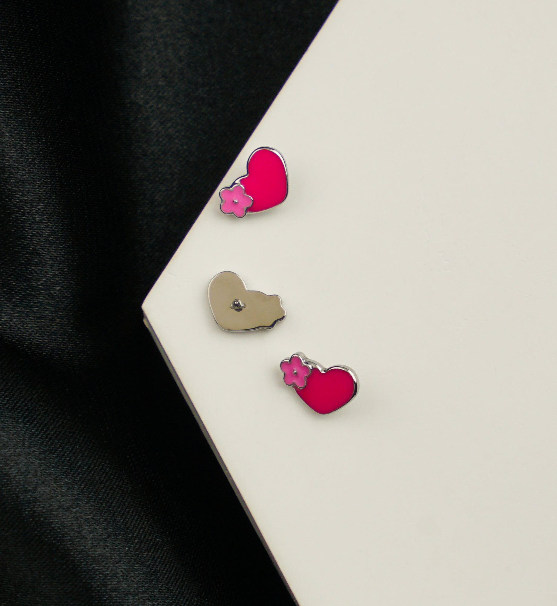 Pink Floral Heart Stainless Steel Internally Threaded Top