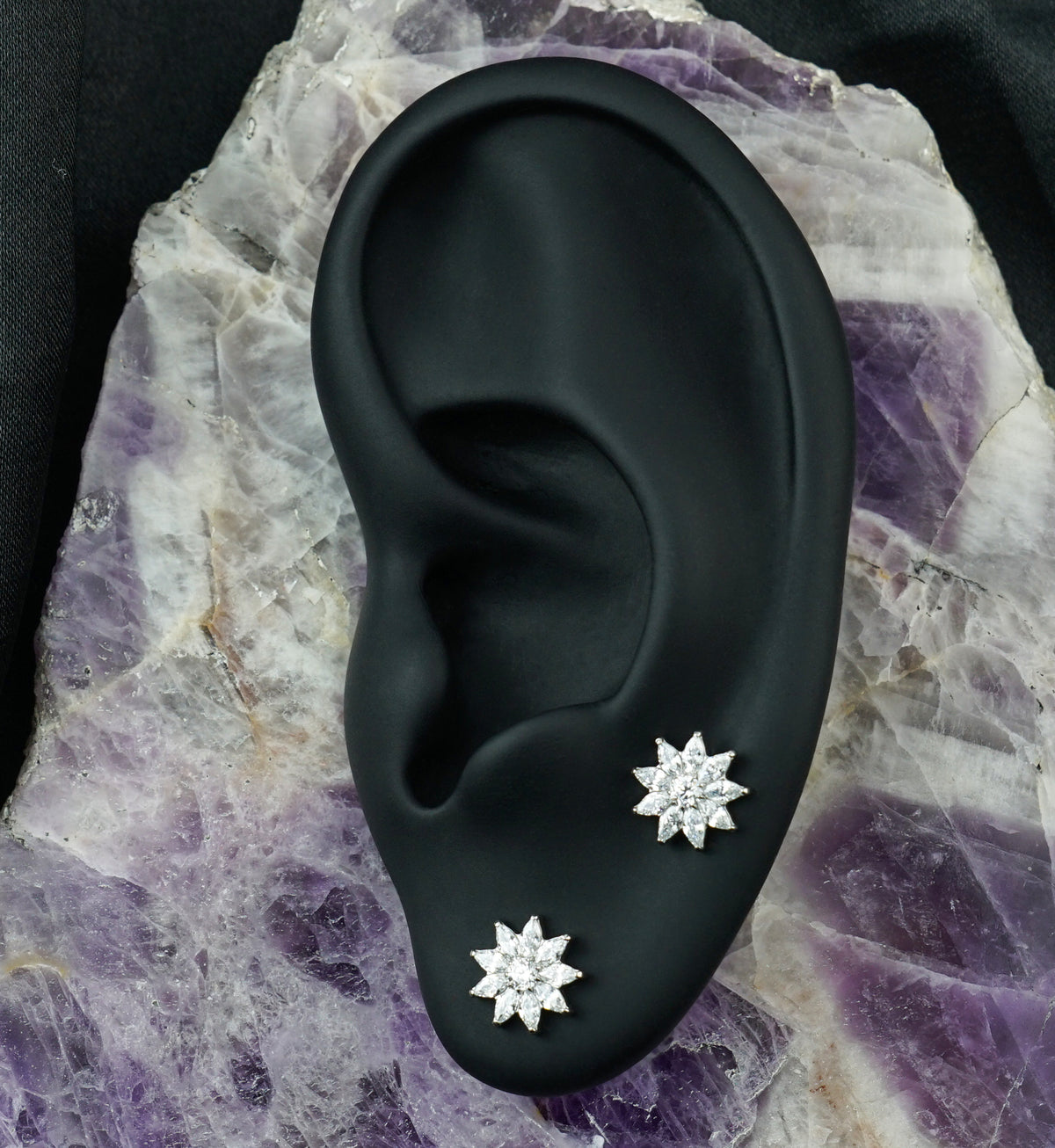 Poinsettia CZ Titanium Internally Threaded Top