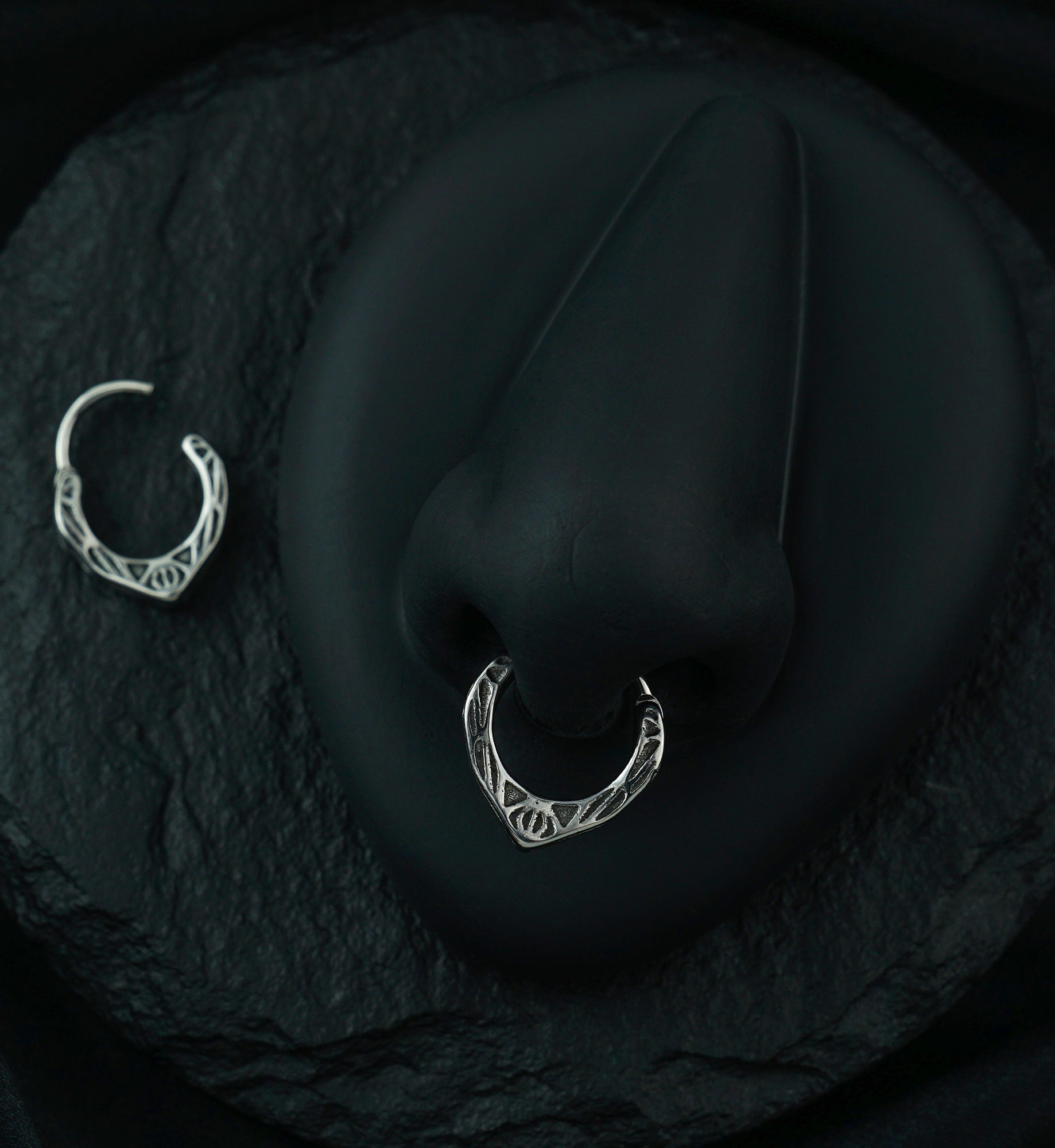 Point Tribal Stainless Steel Hinged Segment Ring