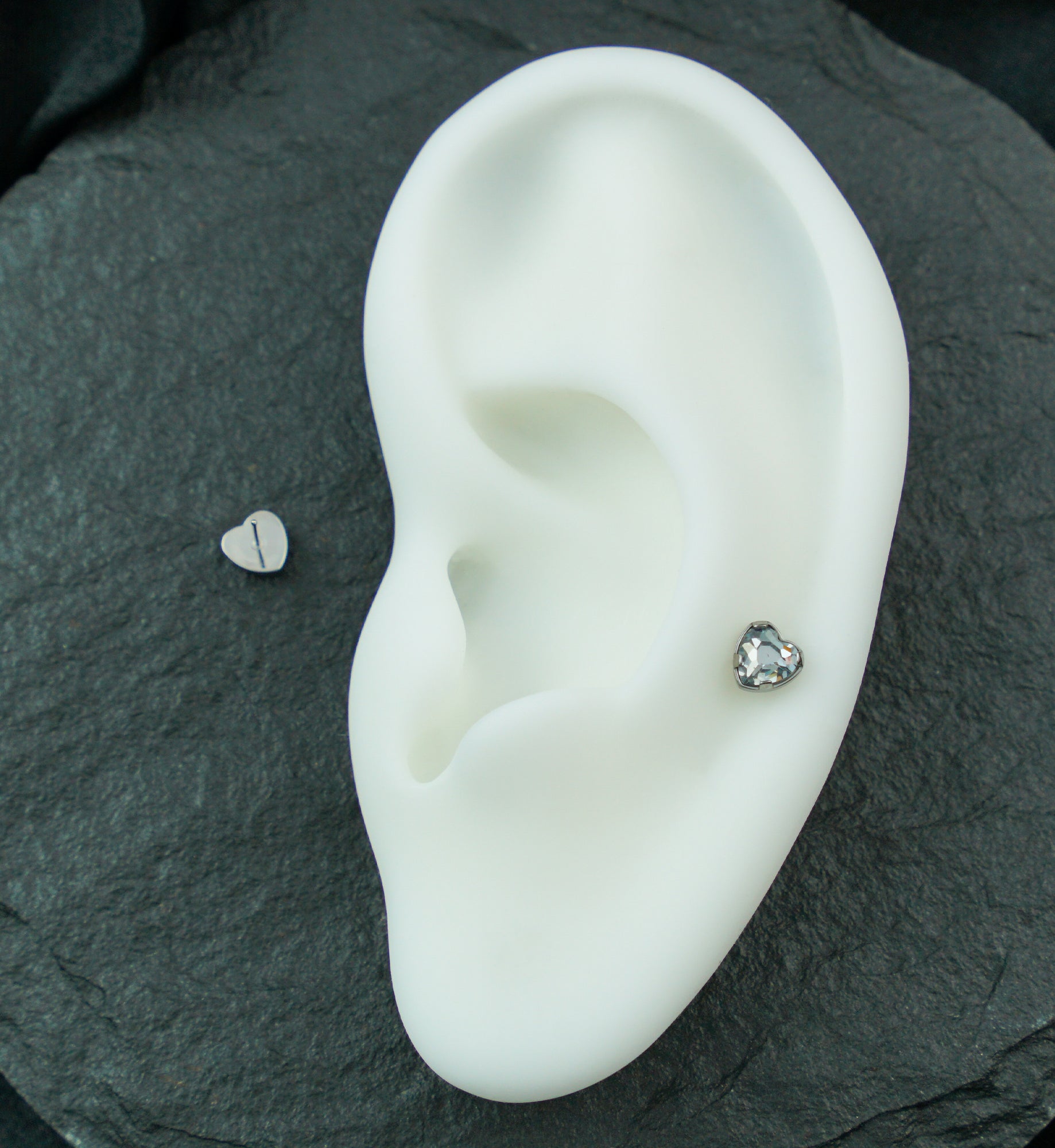 Prong Heart Clear CZ Titanium Threadless Top