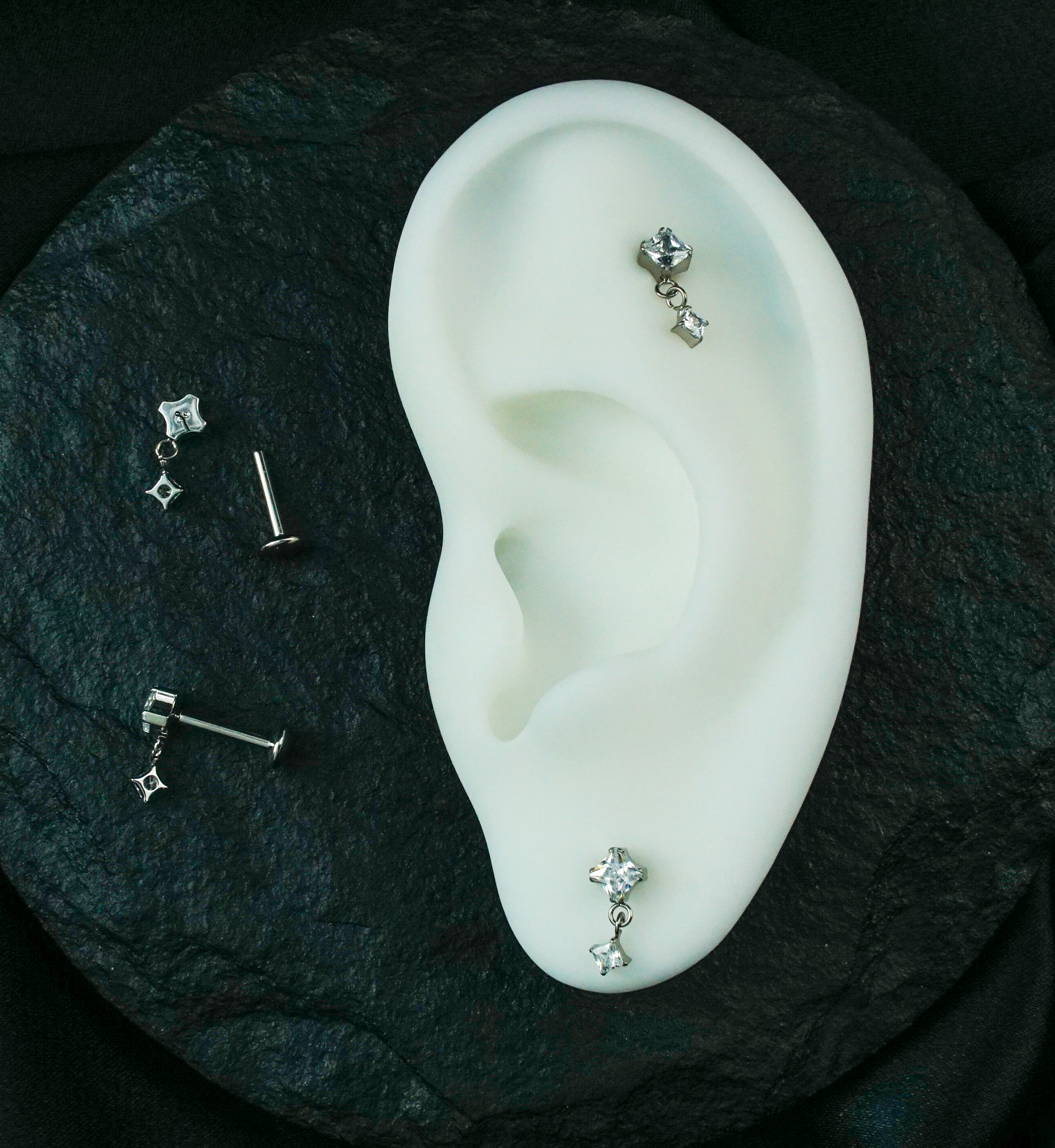 Prong Rhombus Clear CZ Dangle Titanium Convex Disk Labret