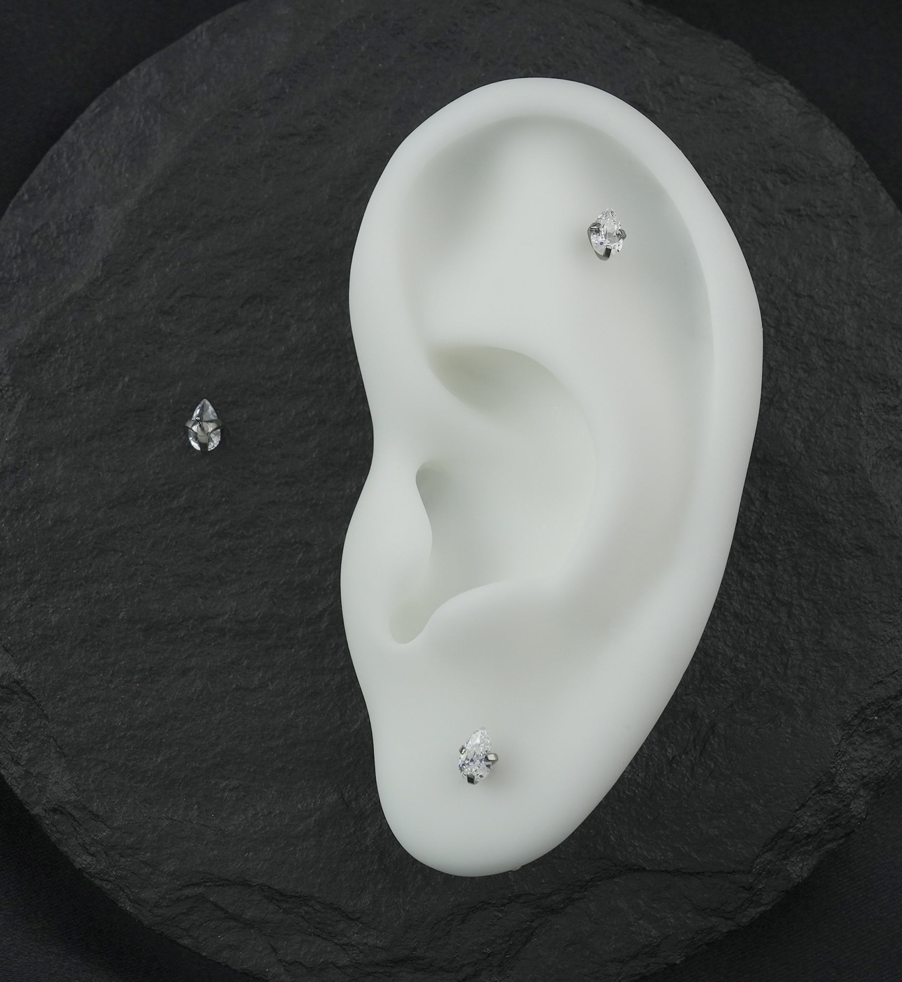 Prong Teardrop Clear CZ Titanium Threadless Top